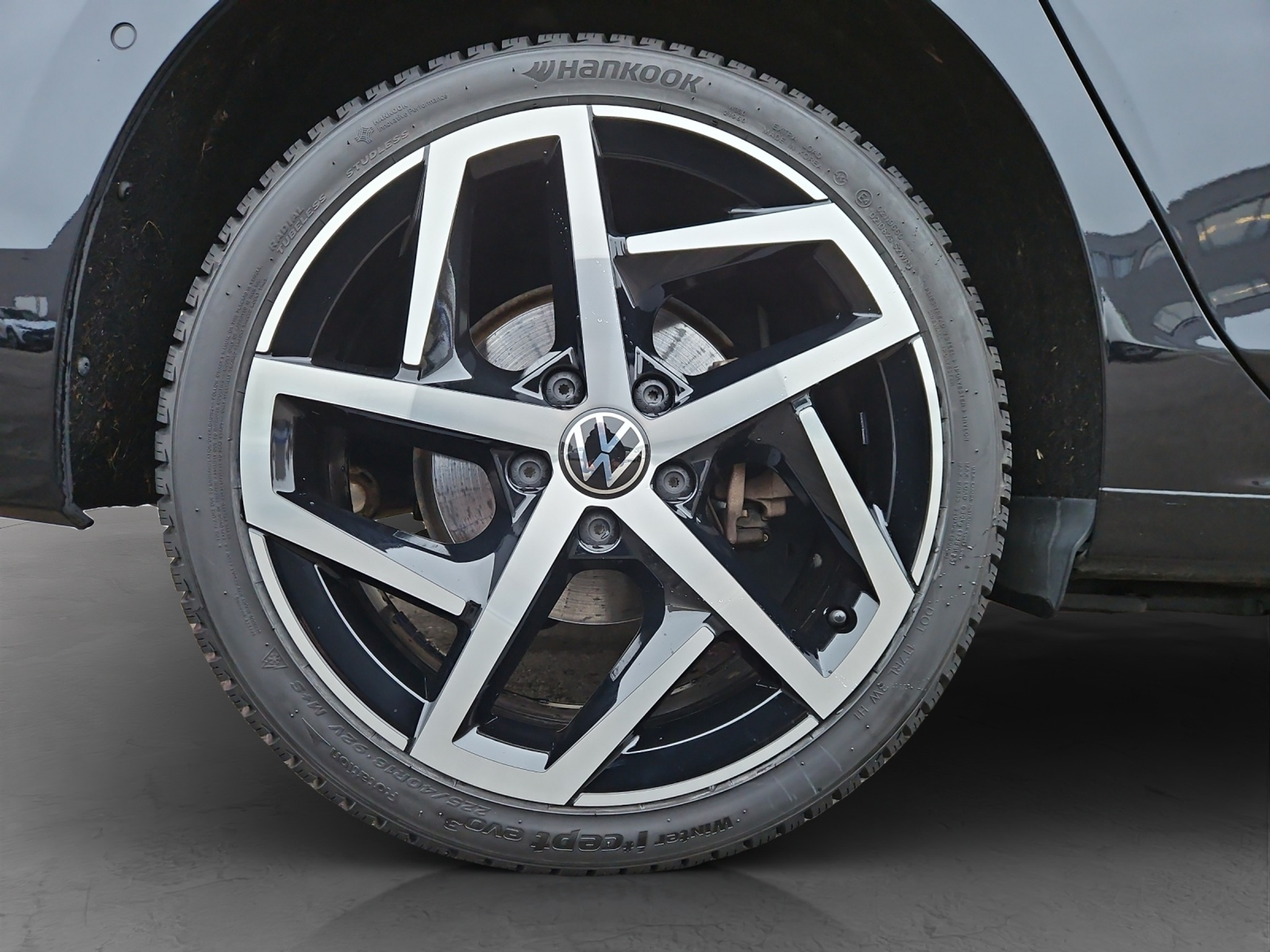 listing desktop thumbnail image 11