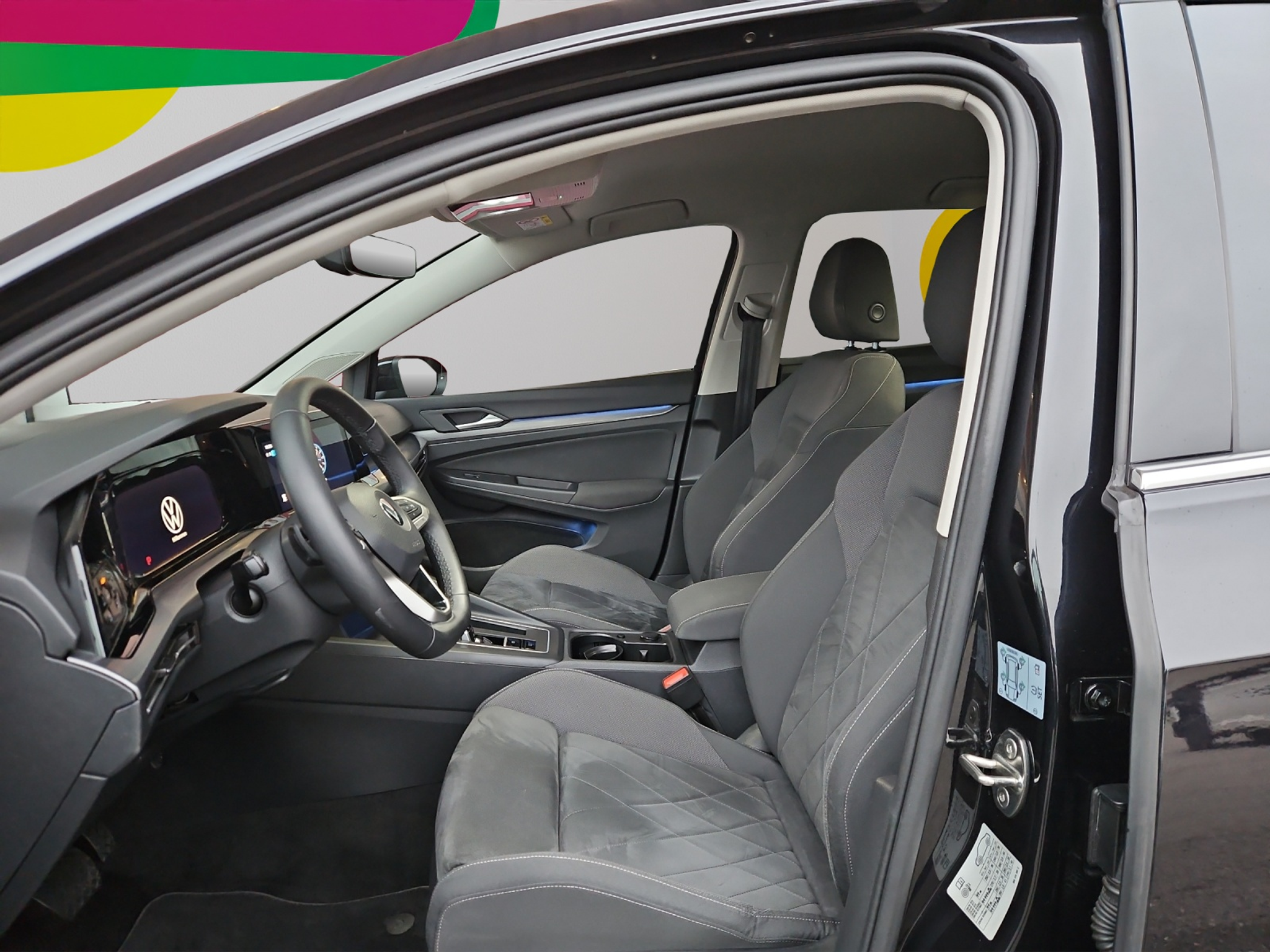 listing desktop thumbnail image 4