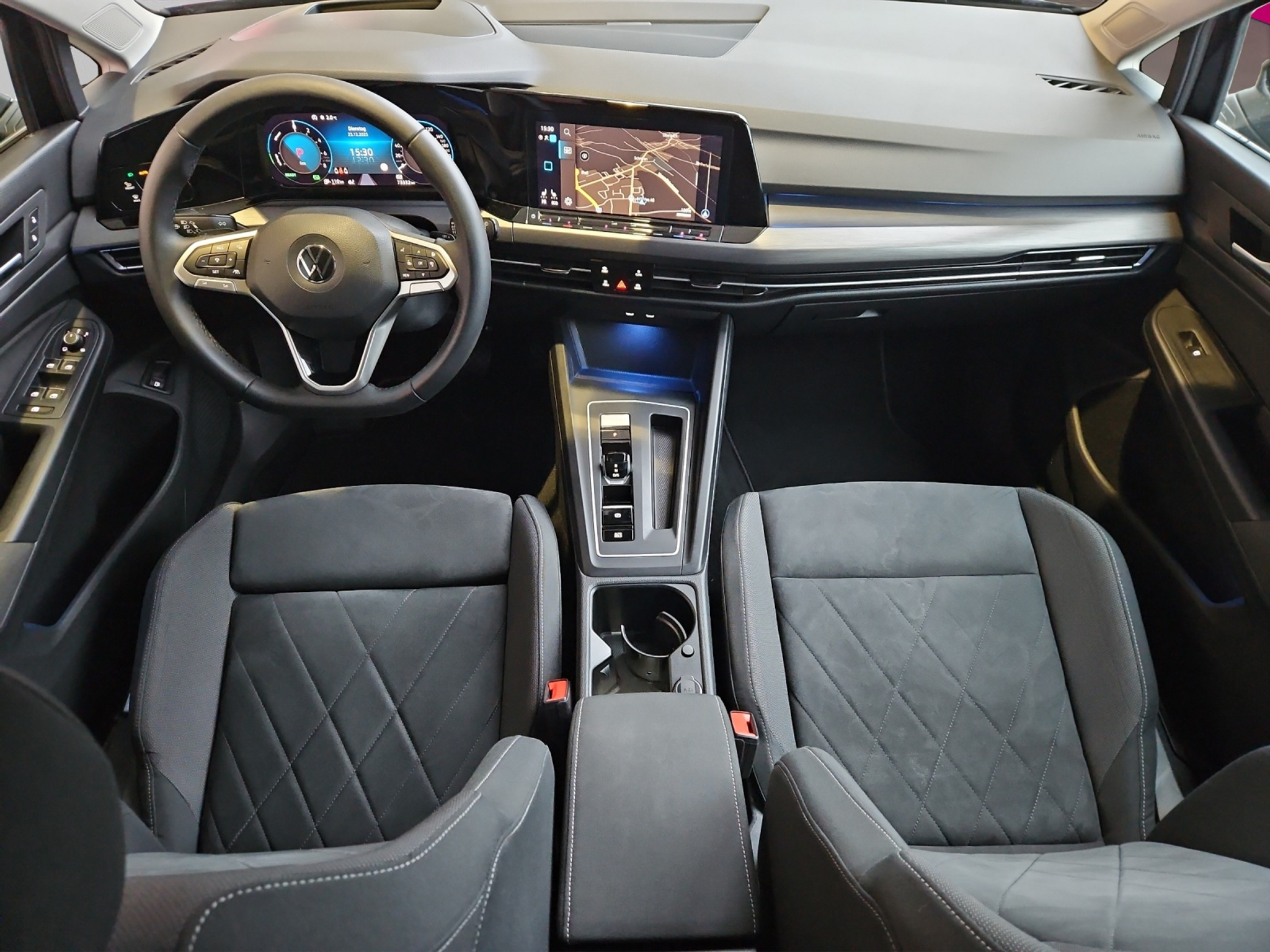 listing desktop thumbnail image 8