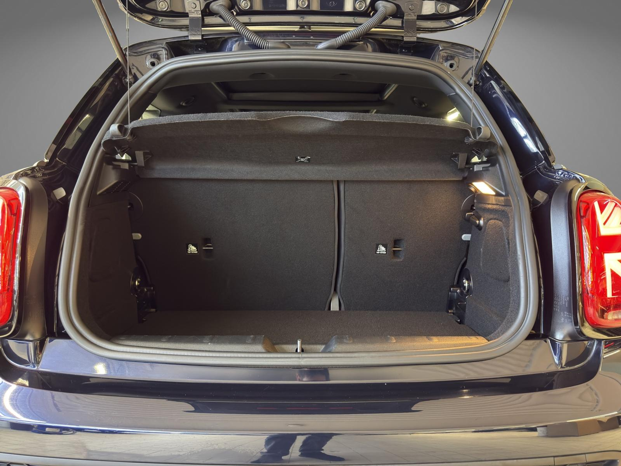 listing desktop thumbnail image 17