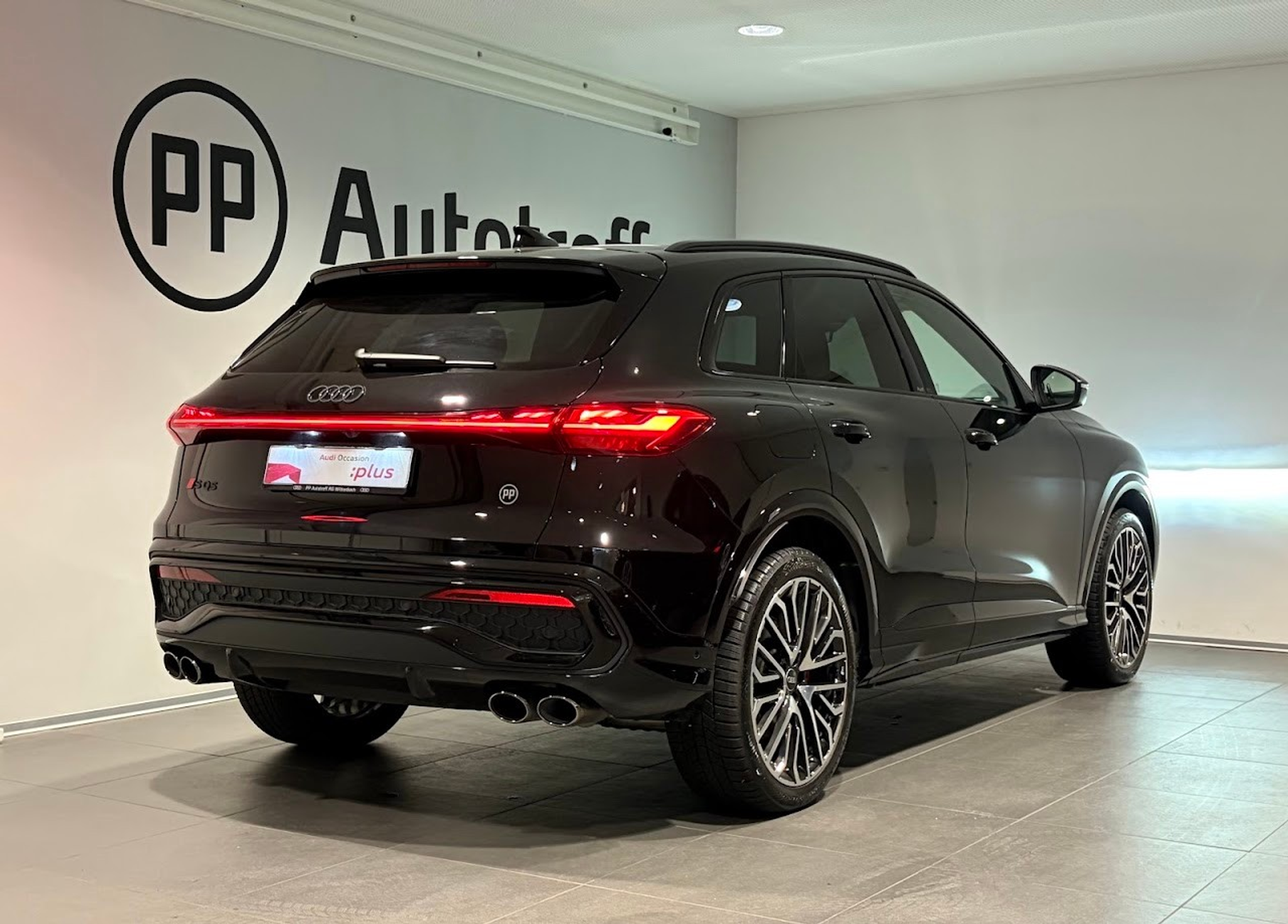 listing desktop thumbnail image 14