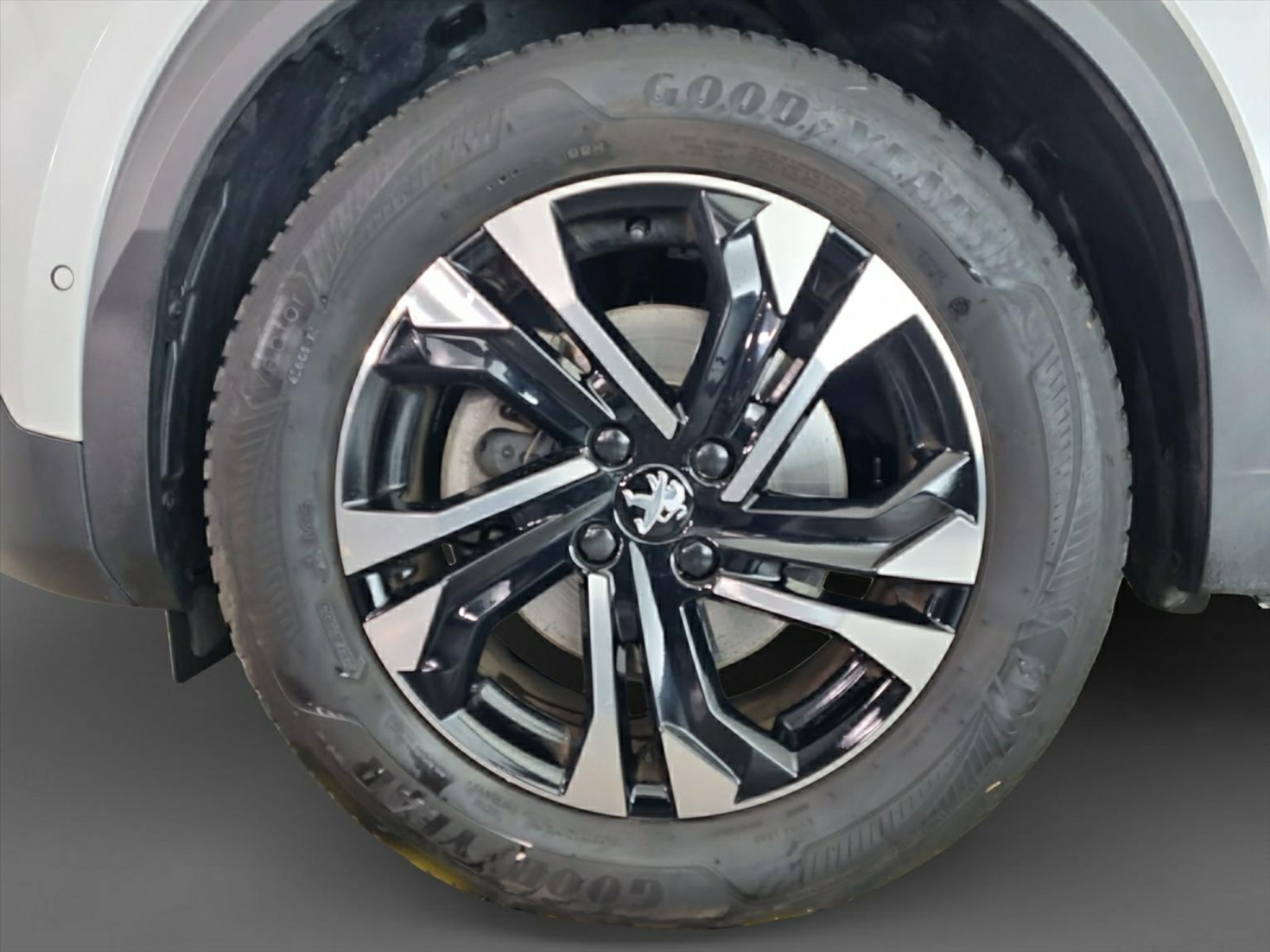 listing desktop thumbnail image 15