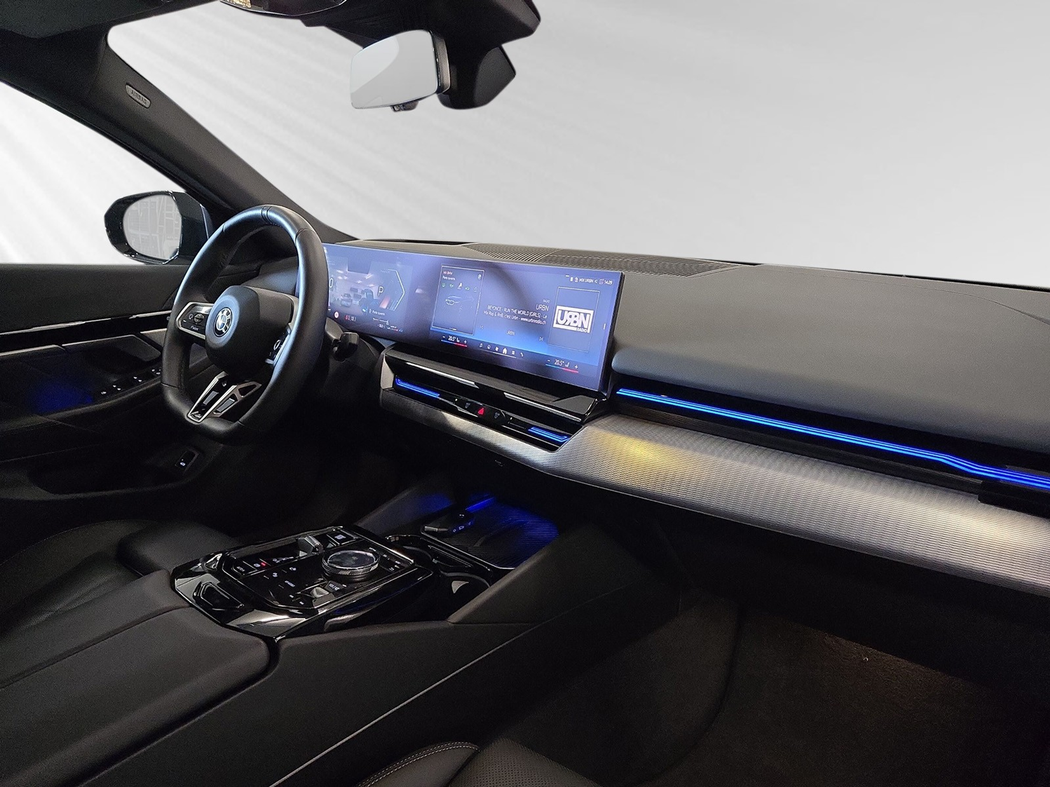 listing desktop thumbnail image 4