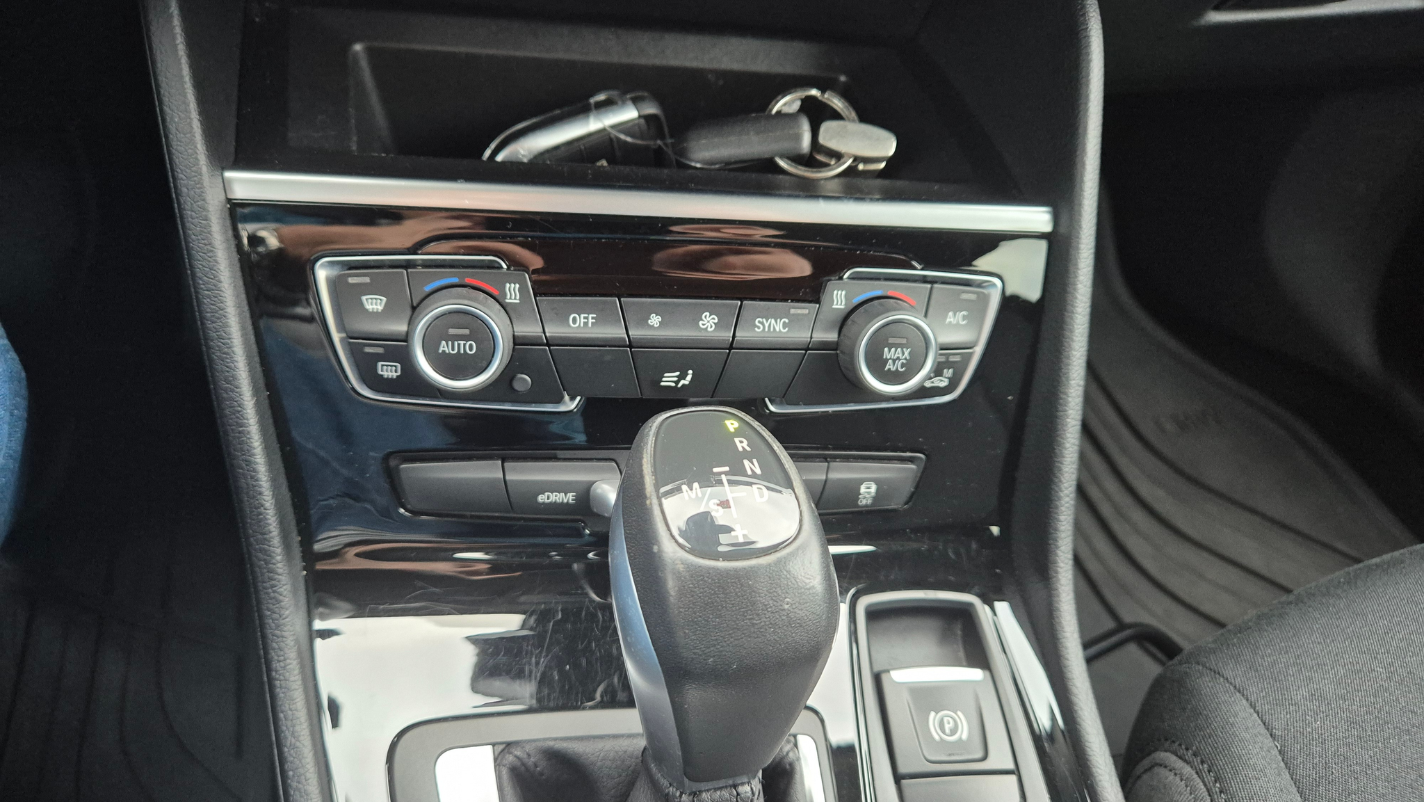 listing desktop thumbnail image 14