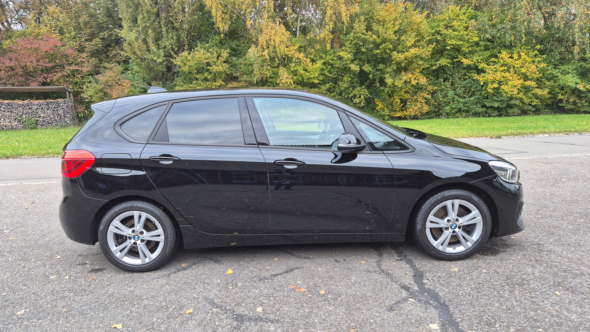 listing desktop thumbnail image 5