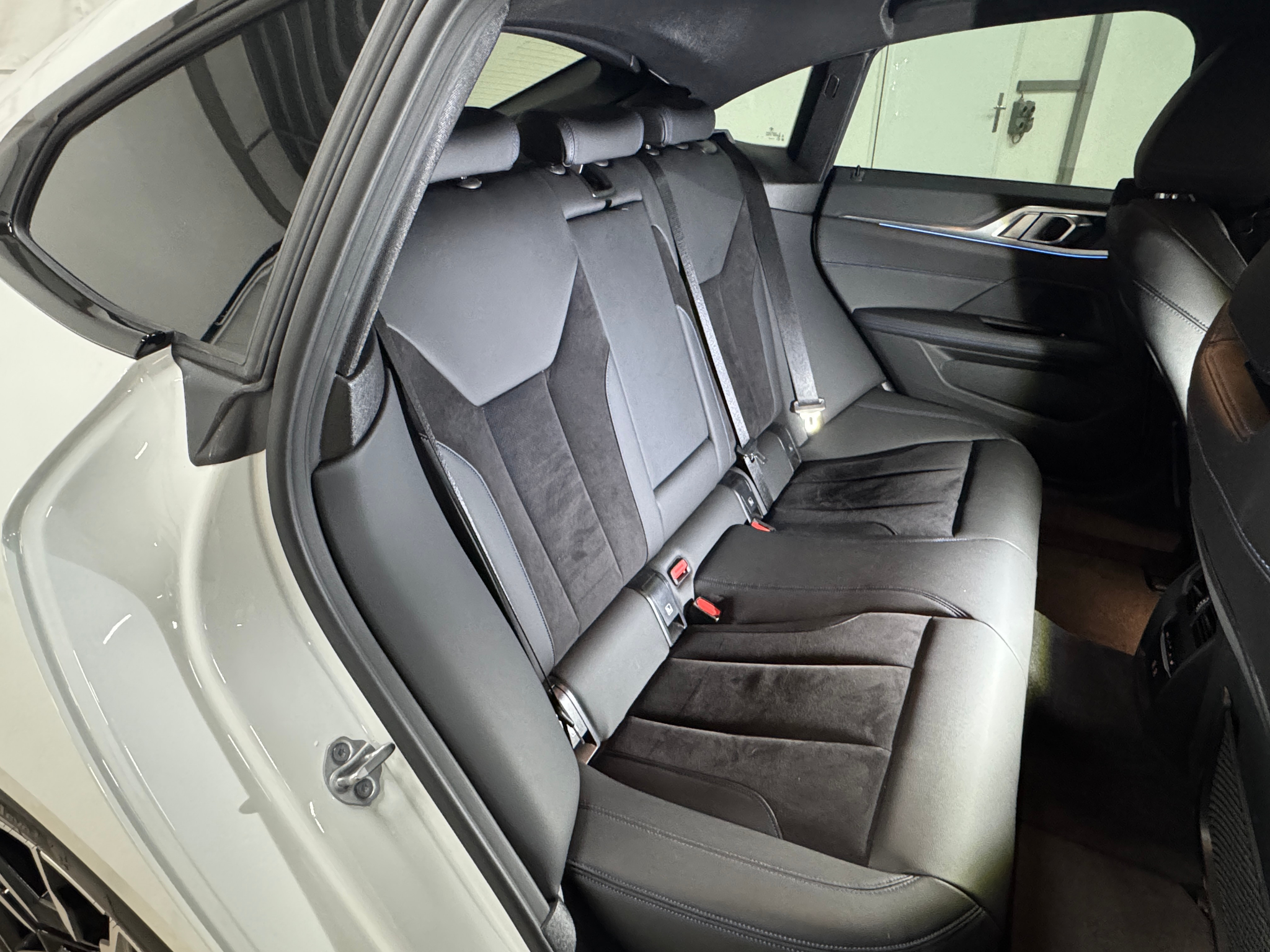 listing desktop thumbnail image 8