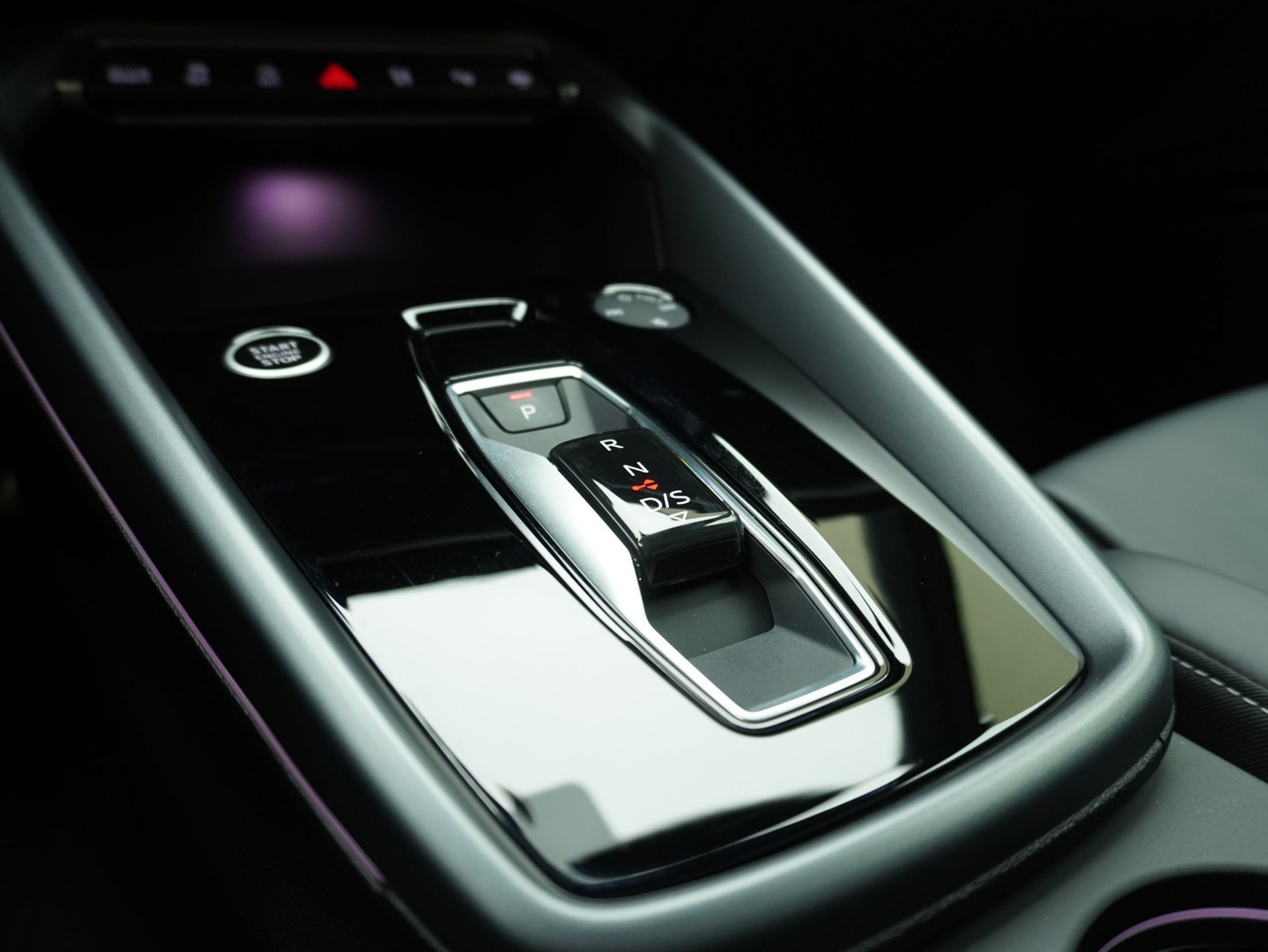 listing desktop thumbnail image 16