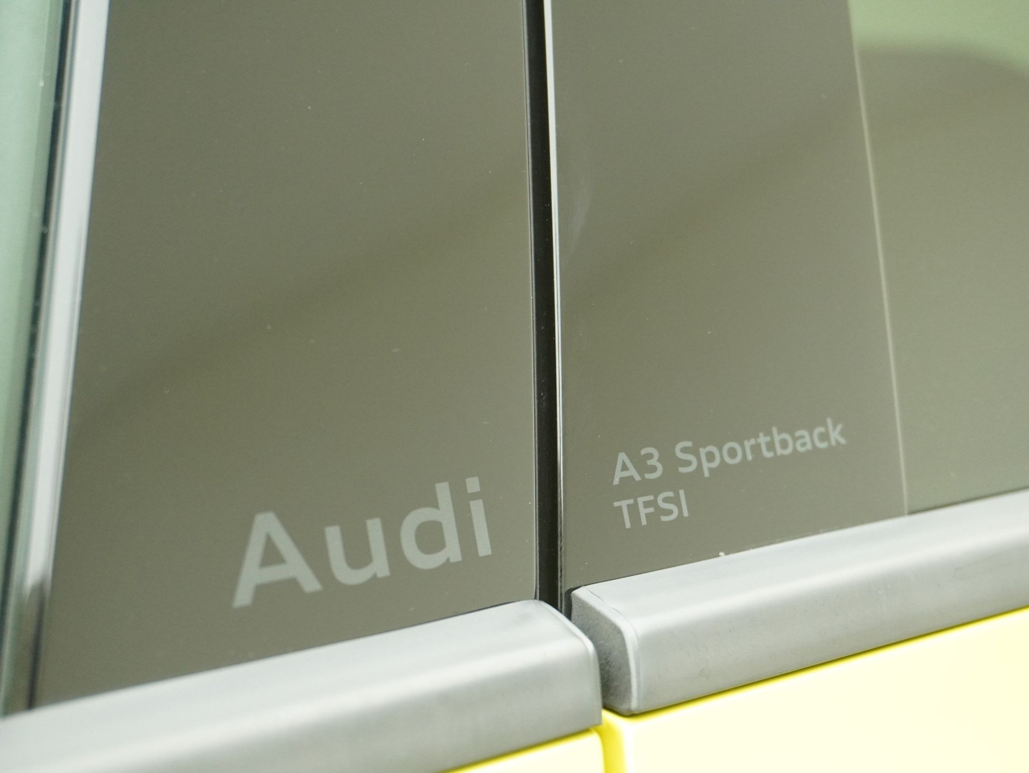 listing desktop thumbnail image 7