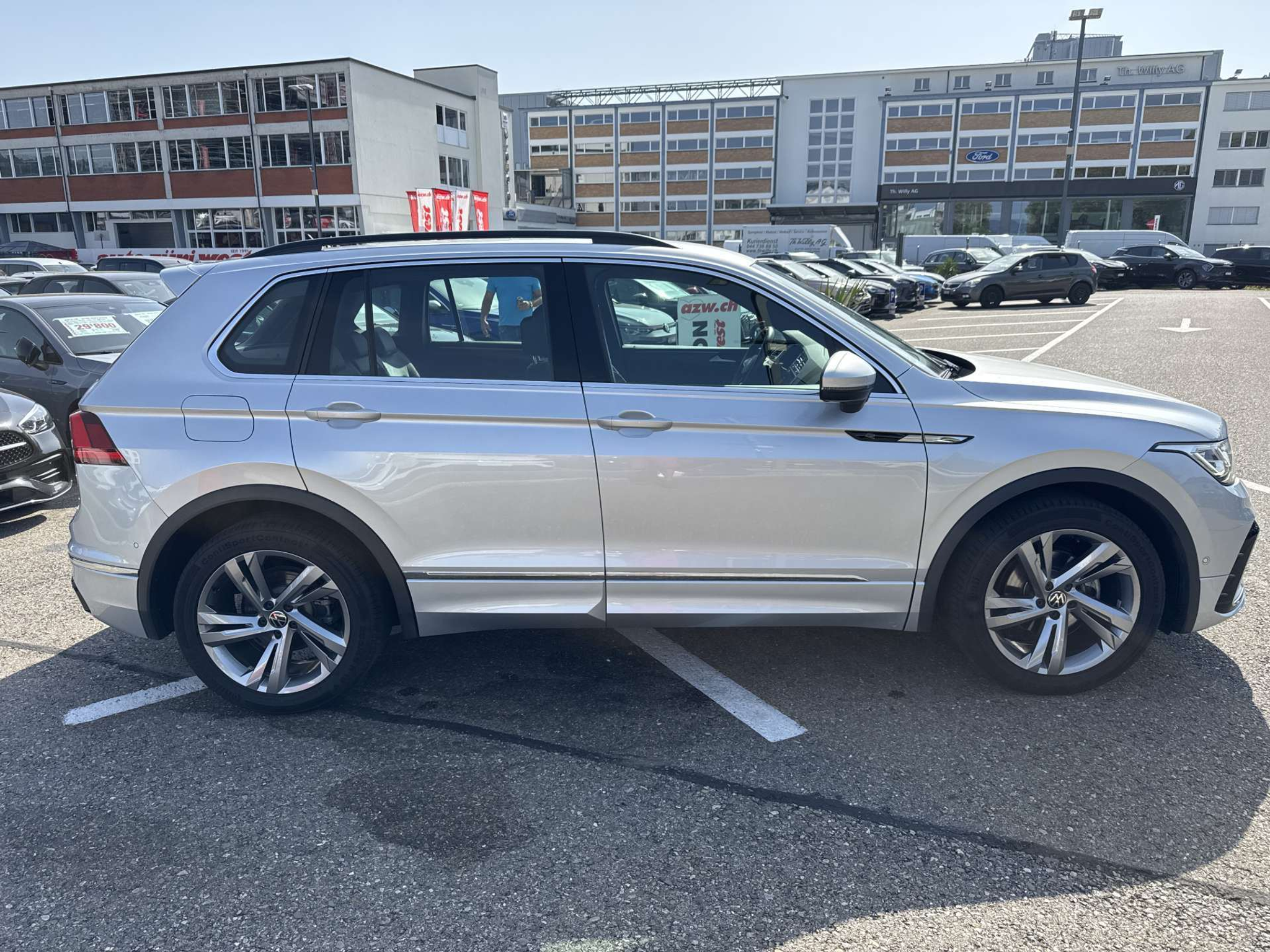 listing desktop thumbnail image 10