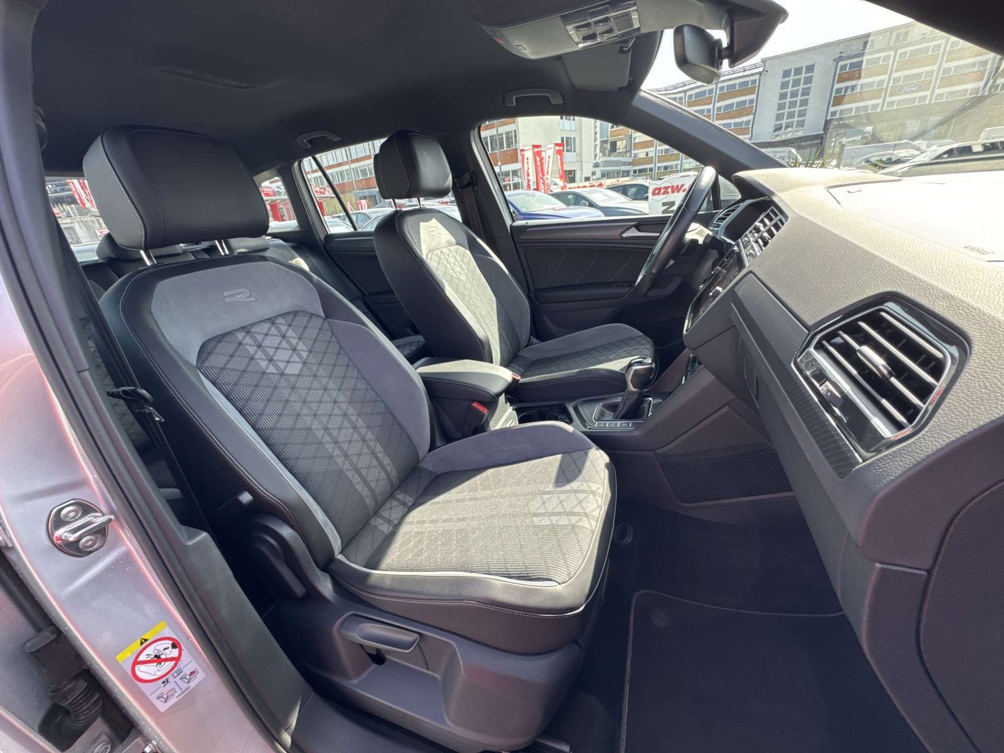 listing desktop thumbnail image 12