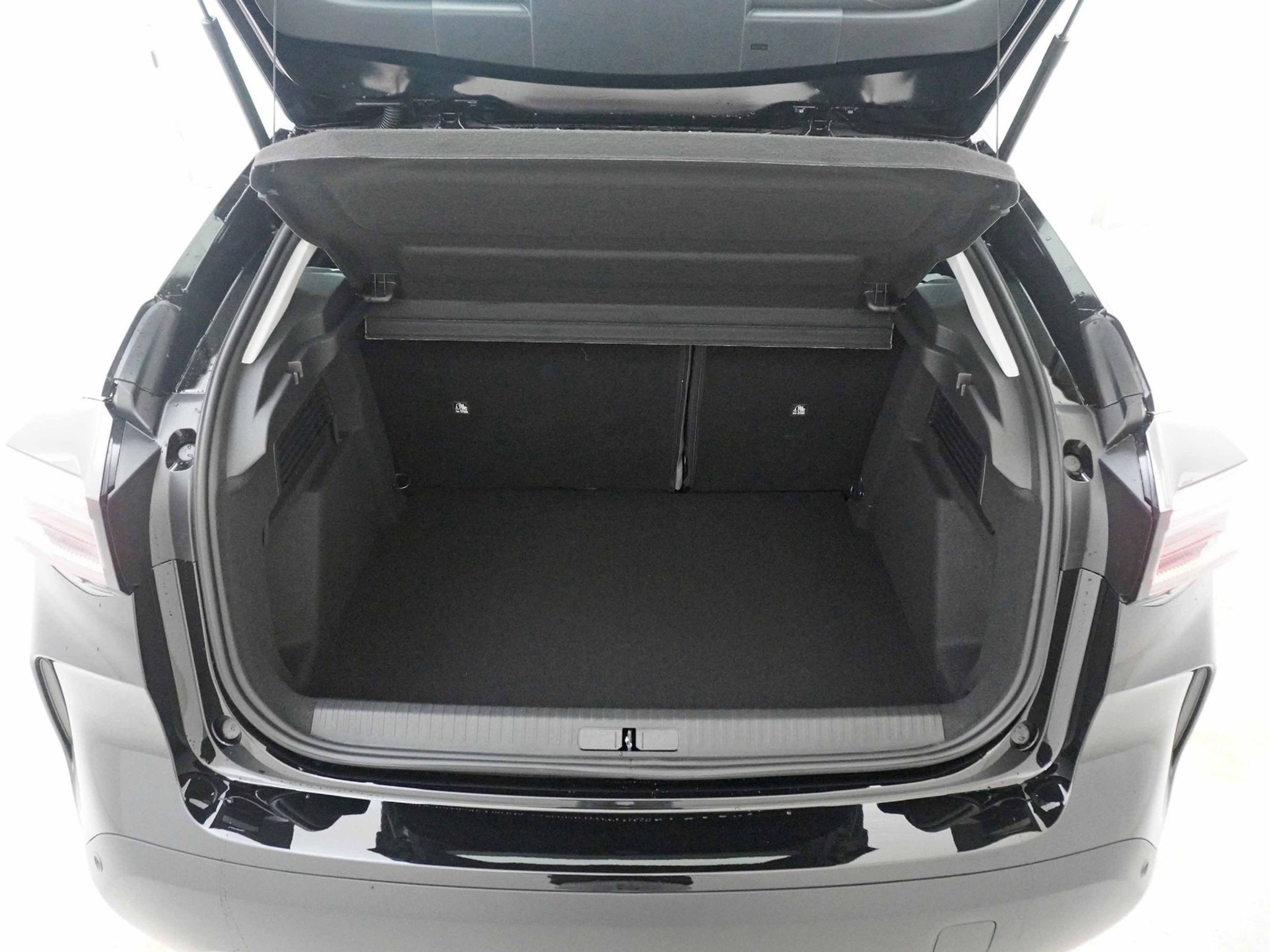 listing desktop thumbnail image 17