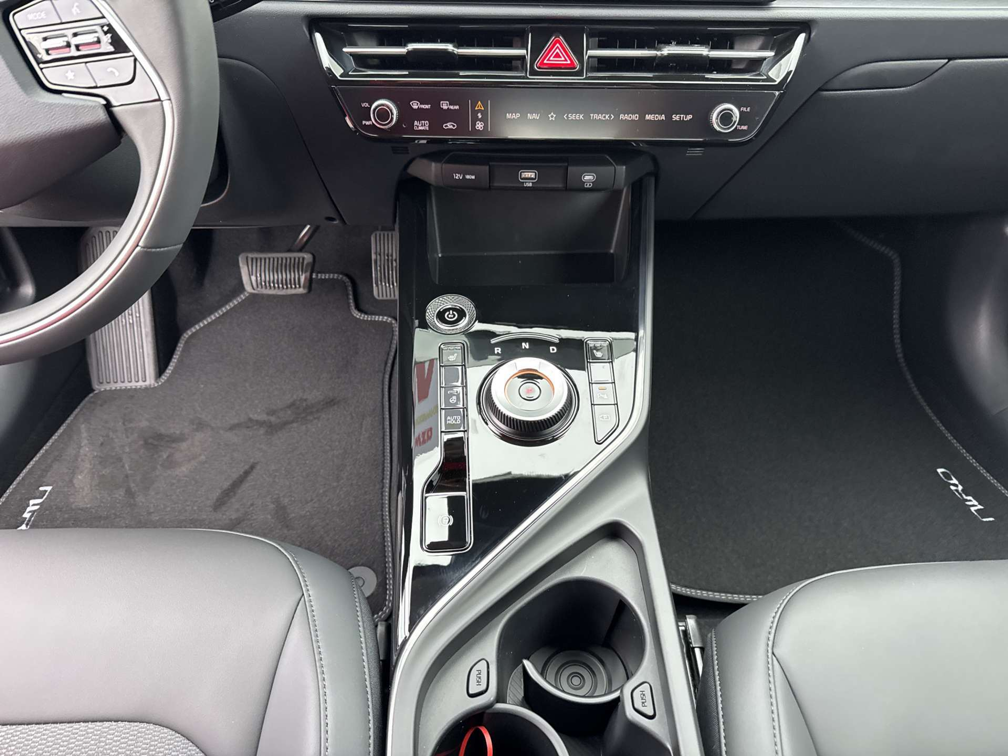 listing desktop thumbnail image 11