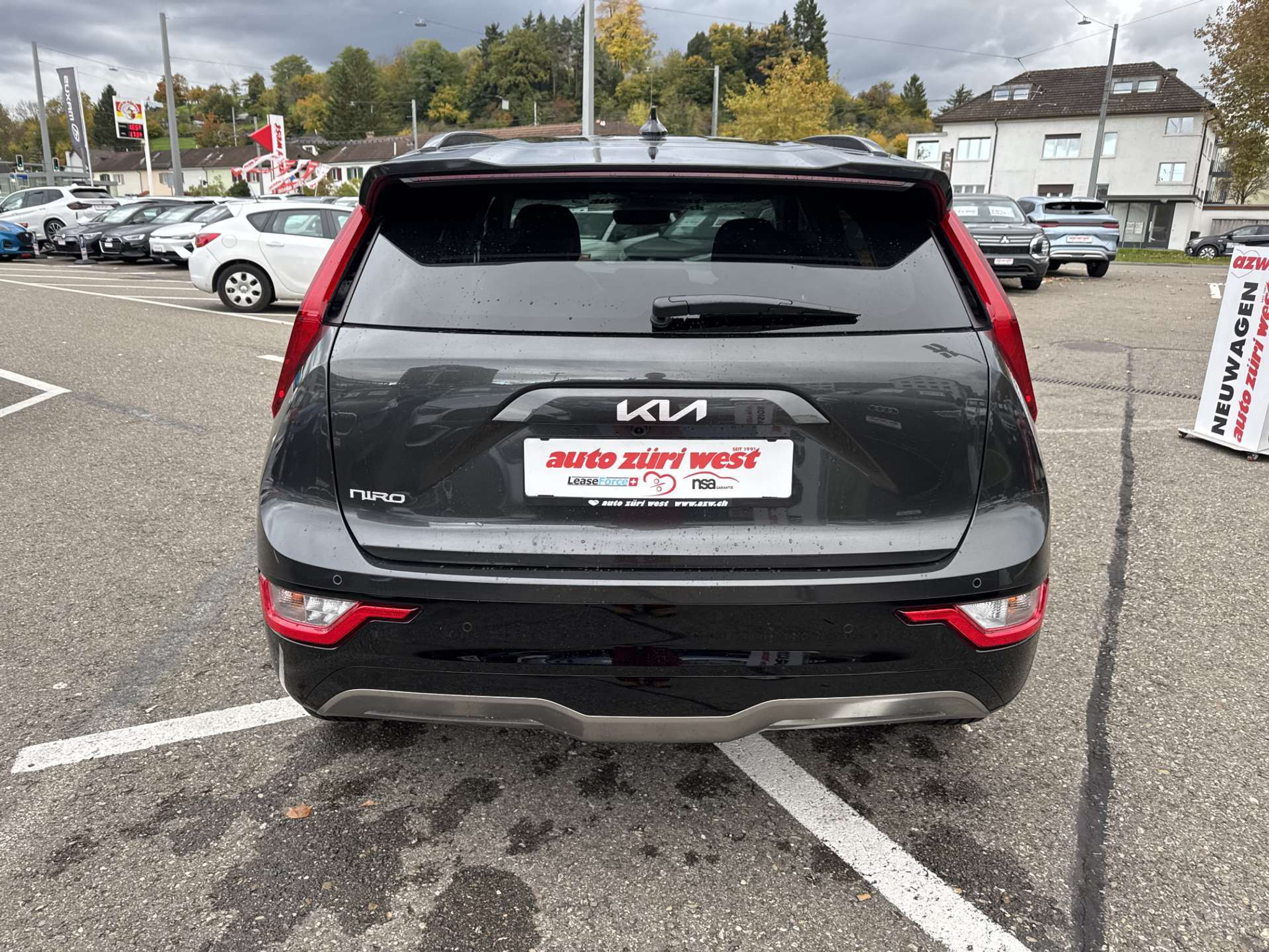 listing desktop thumbnail image 14