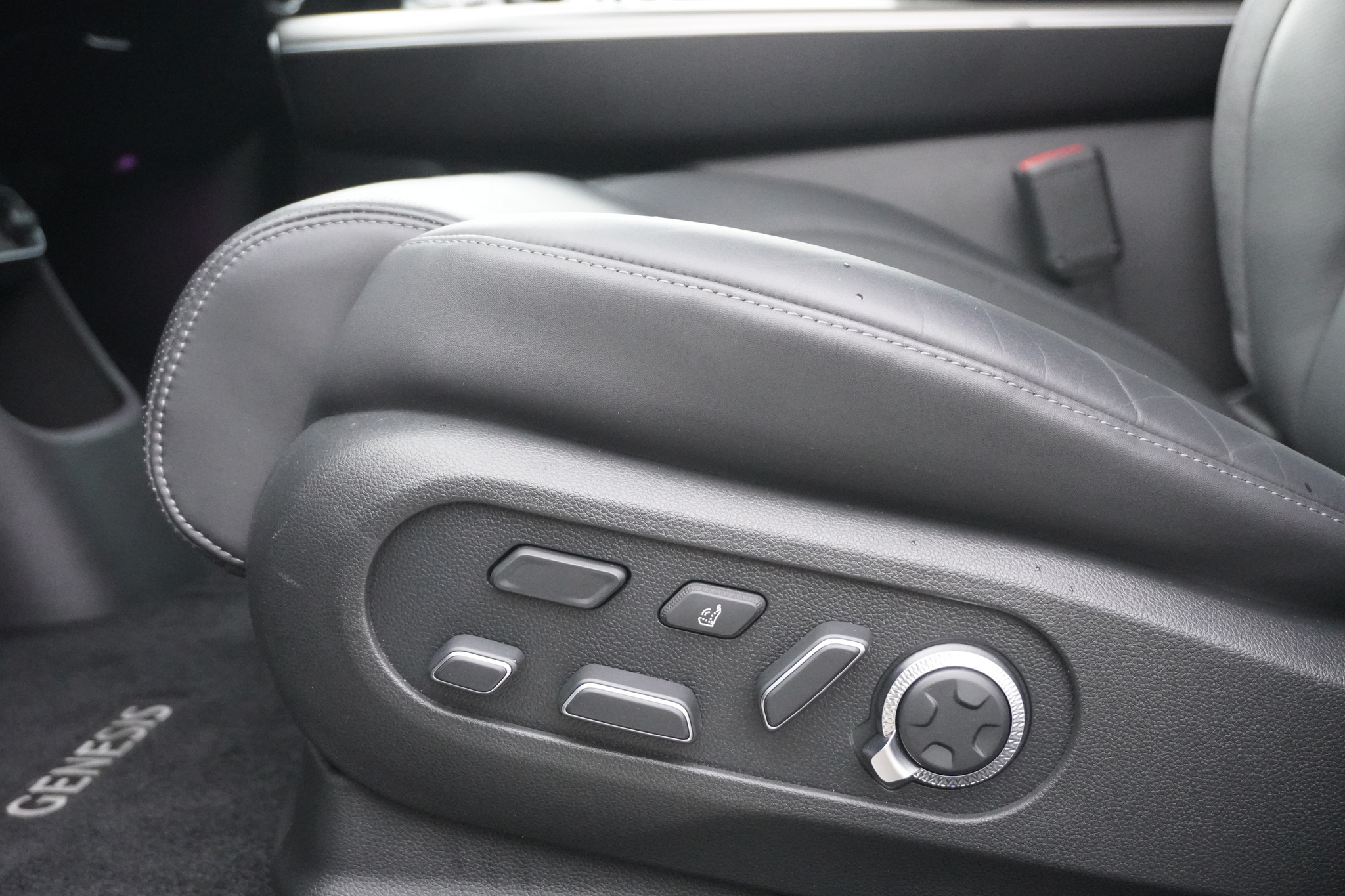 listing desktop thumbnail image 31