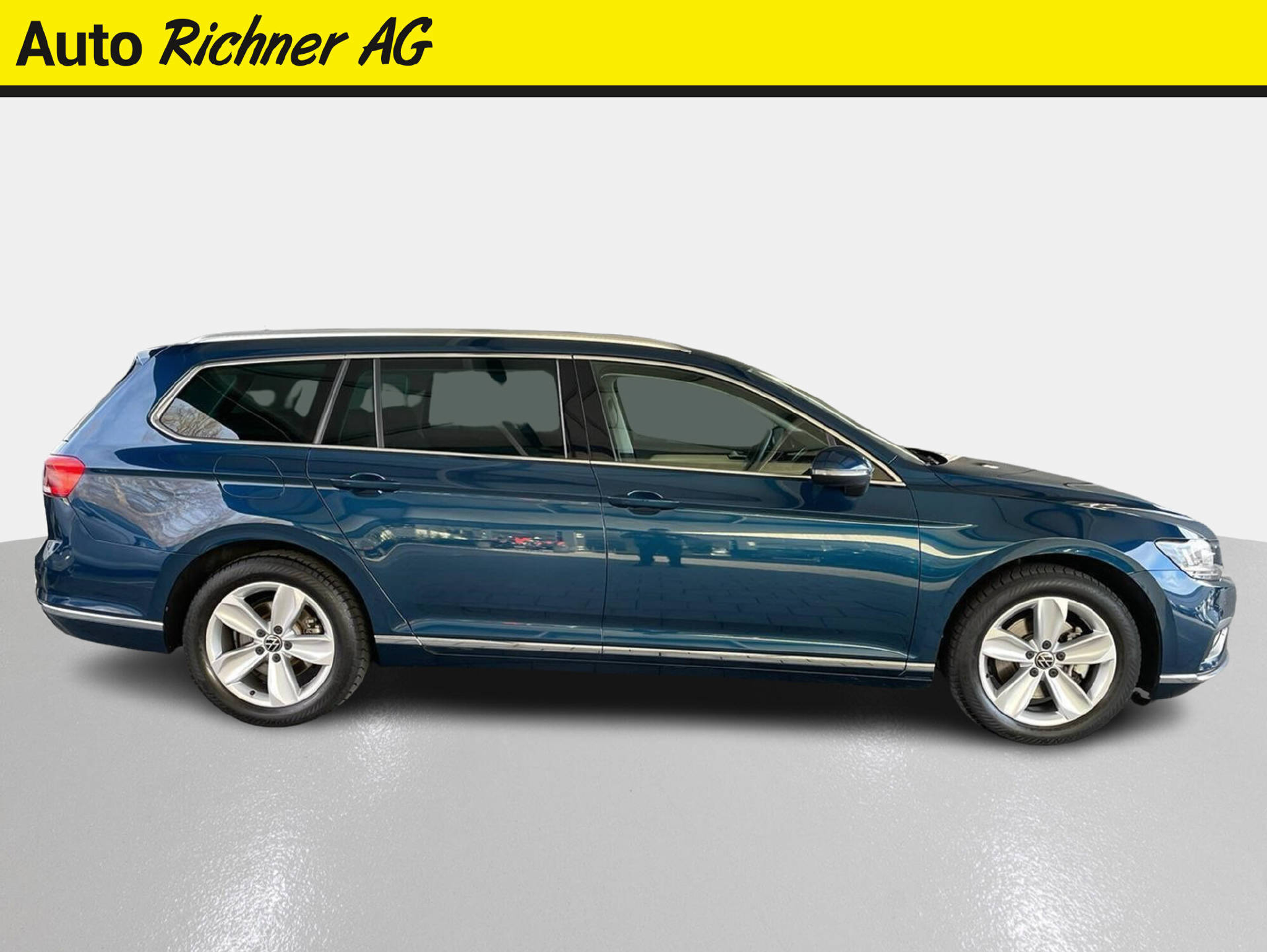 listing desktop thumbnail image 2