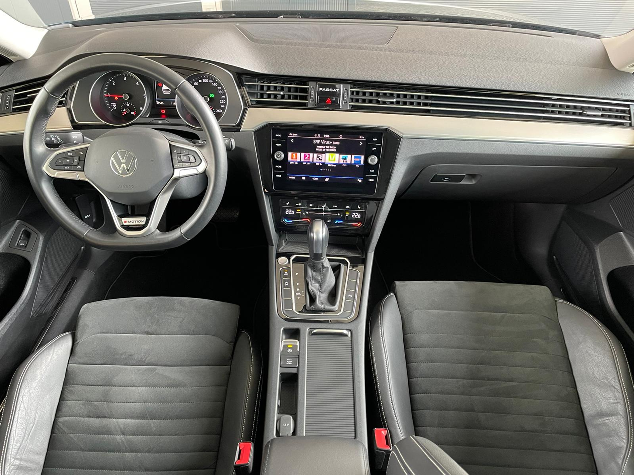 listing desktop thumbnail image 7