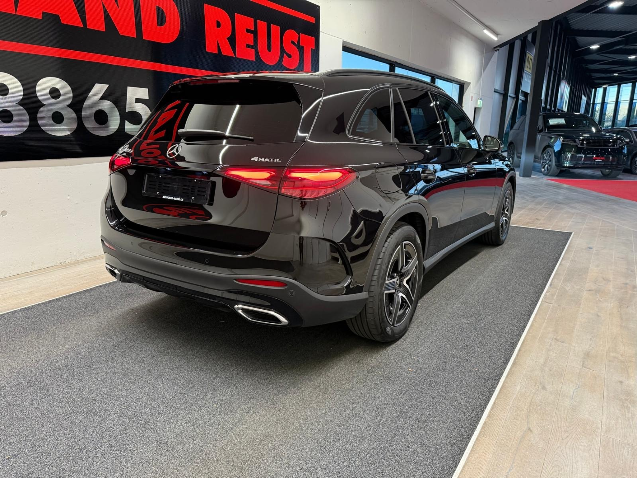 listing desktop thumbnail image 4