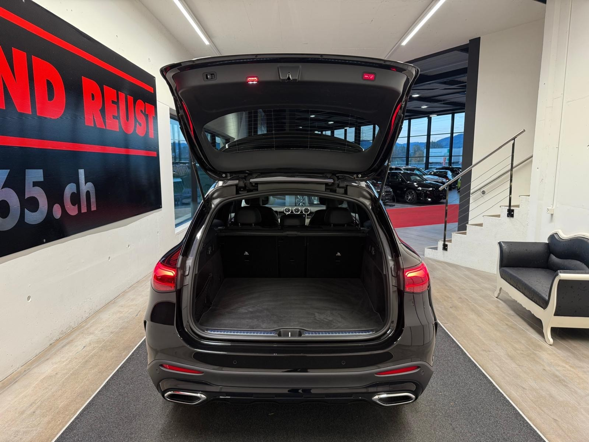 listing desktop thumbnail image 10