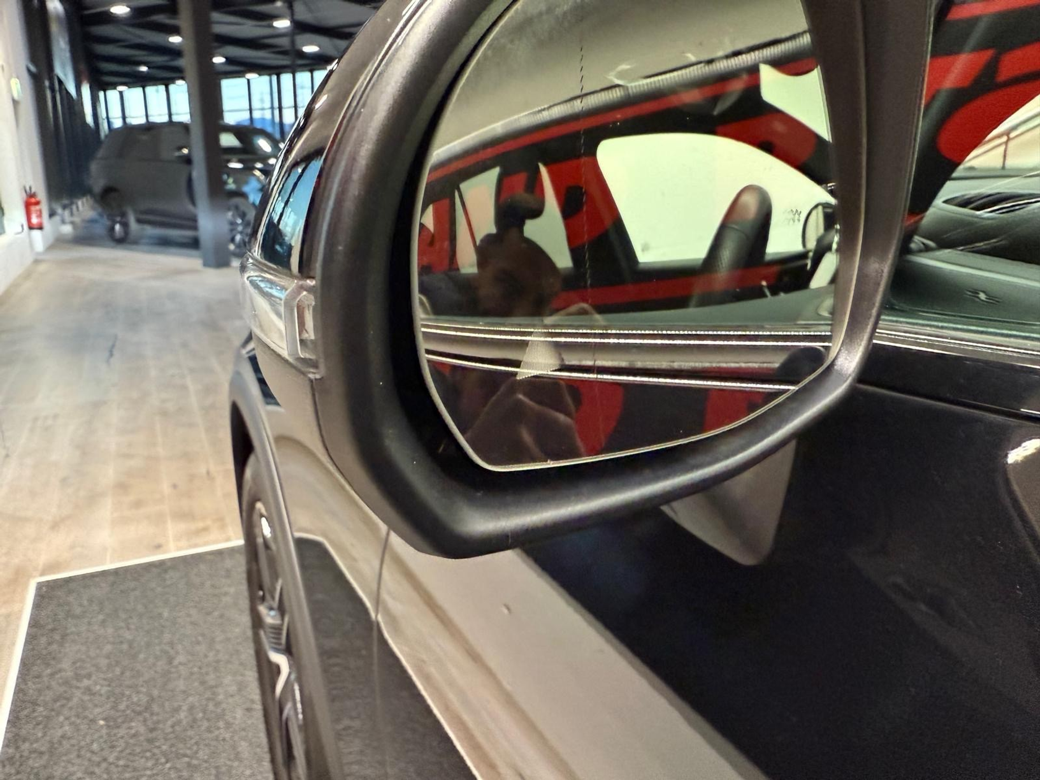 listing desktop thumbnail image 11