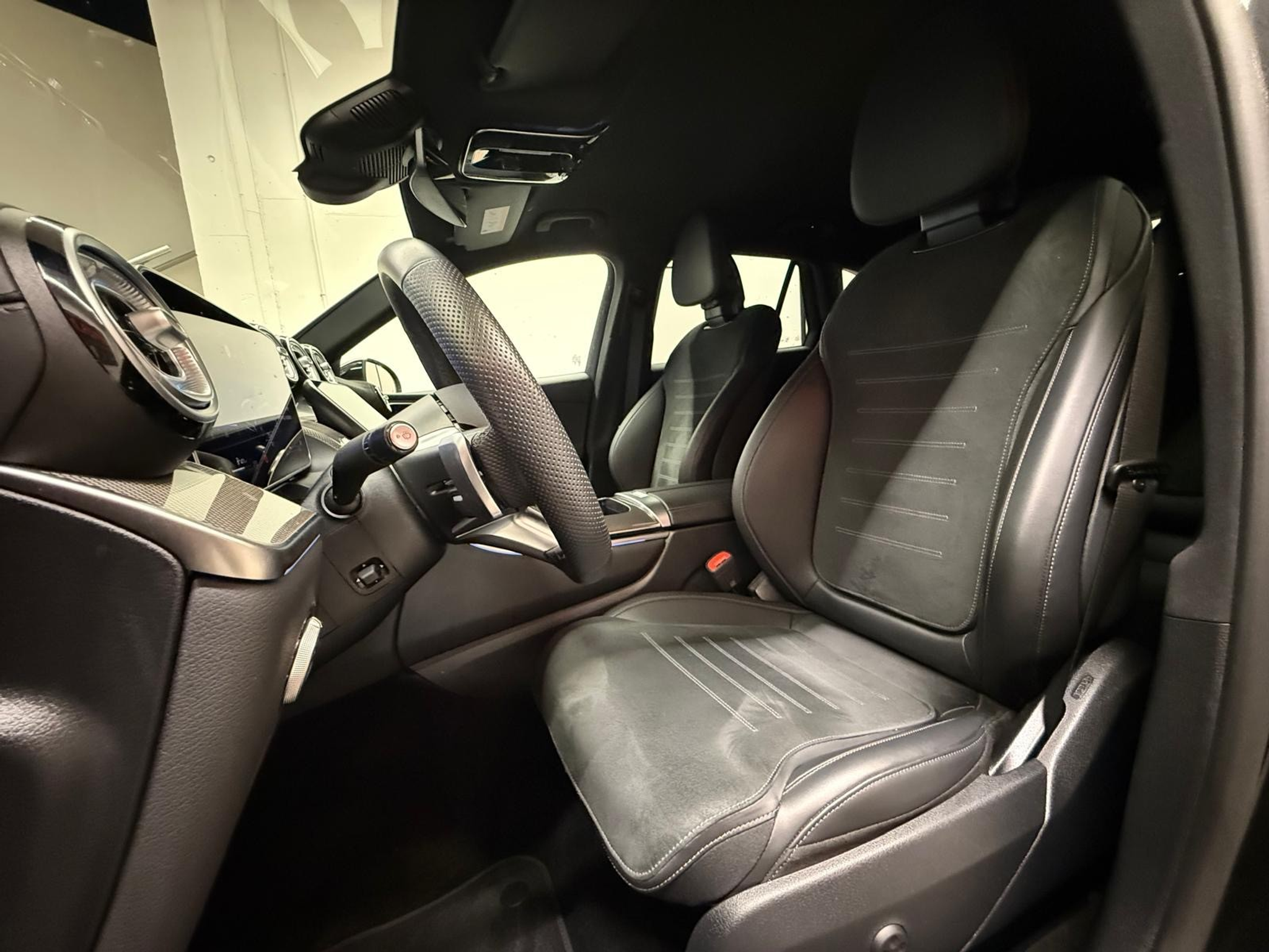 listing desktop thumbnail image 8