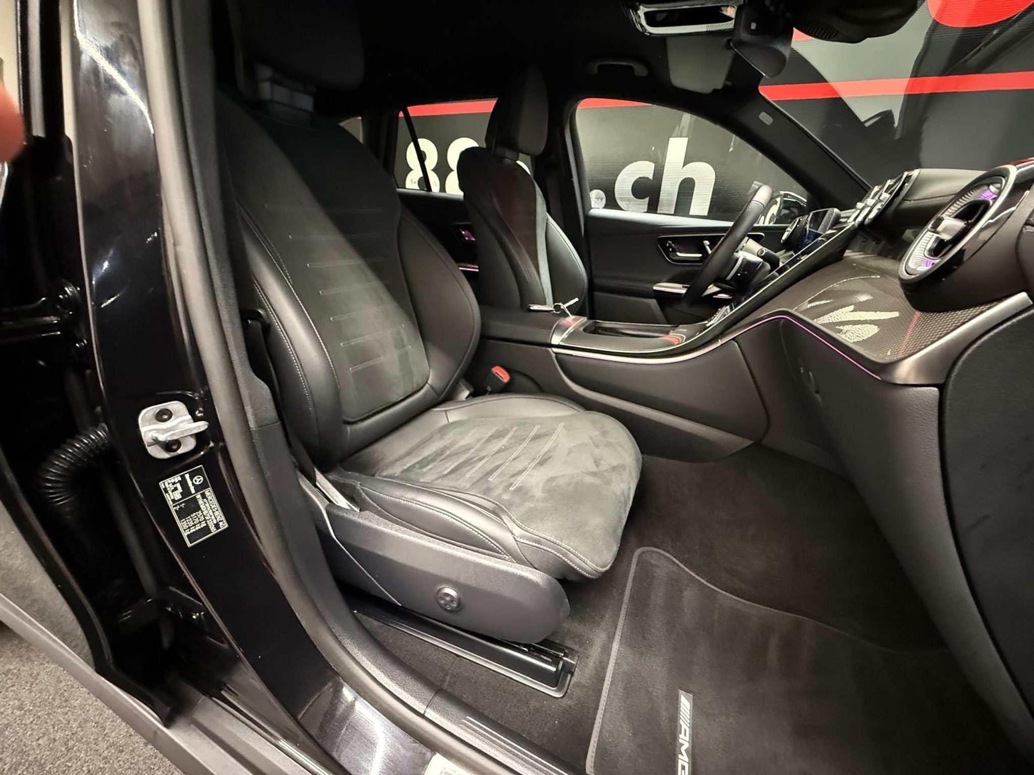 listing desktop thumbnail image 23