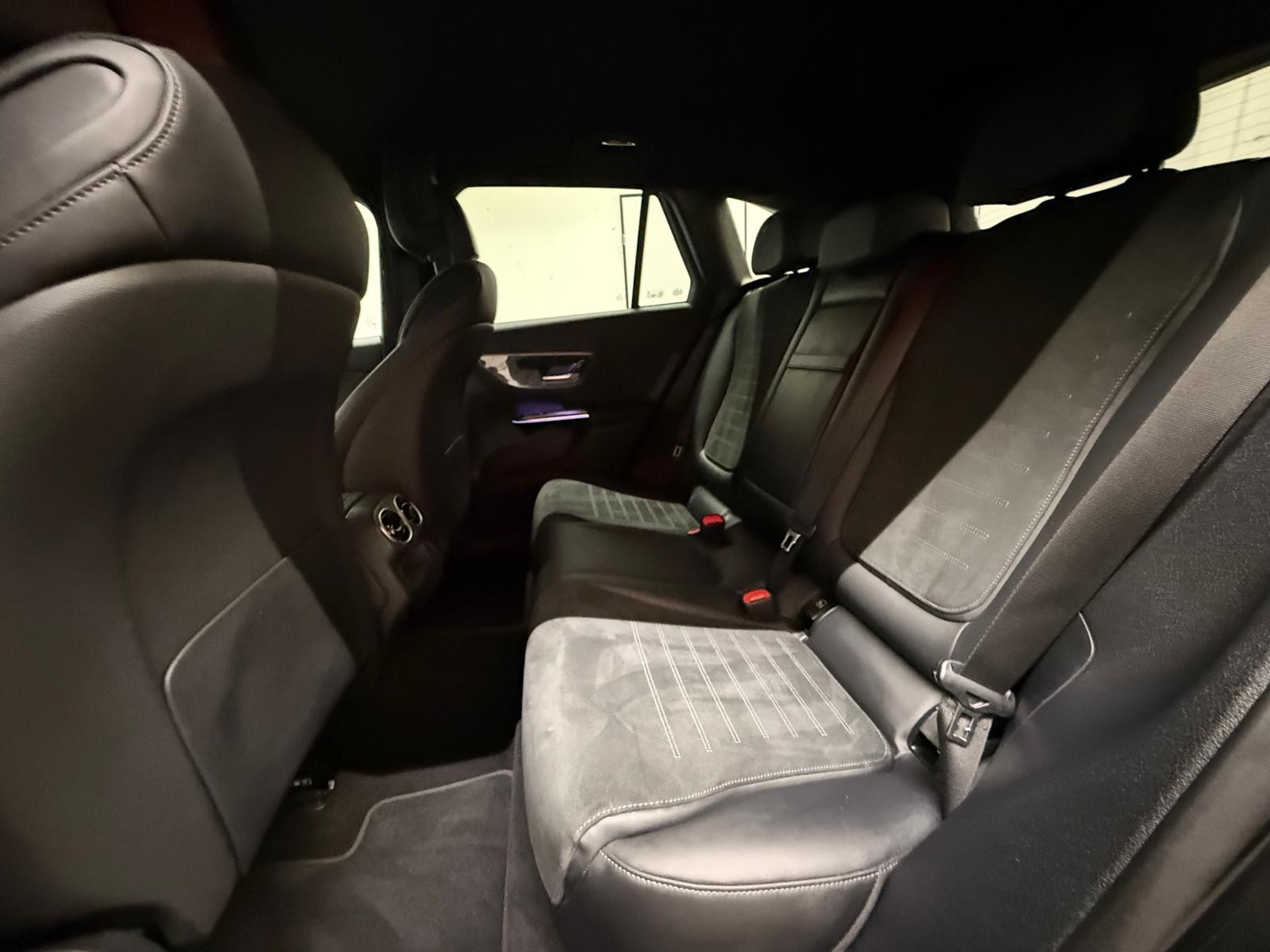 listing desktop thumbnail image 16