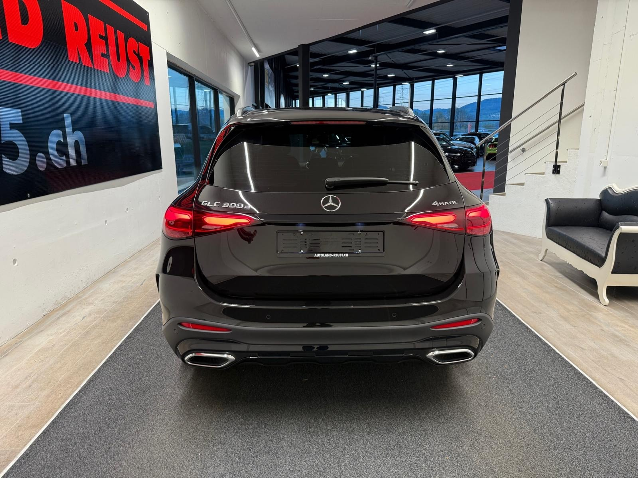 listing desktop thumbnail image 5