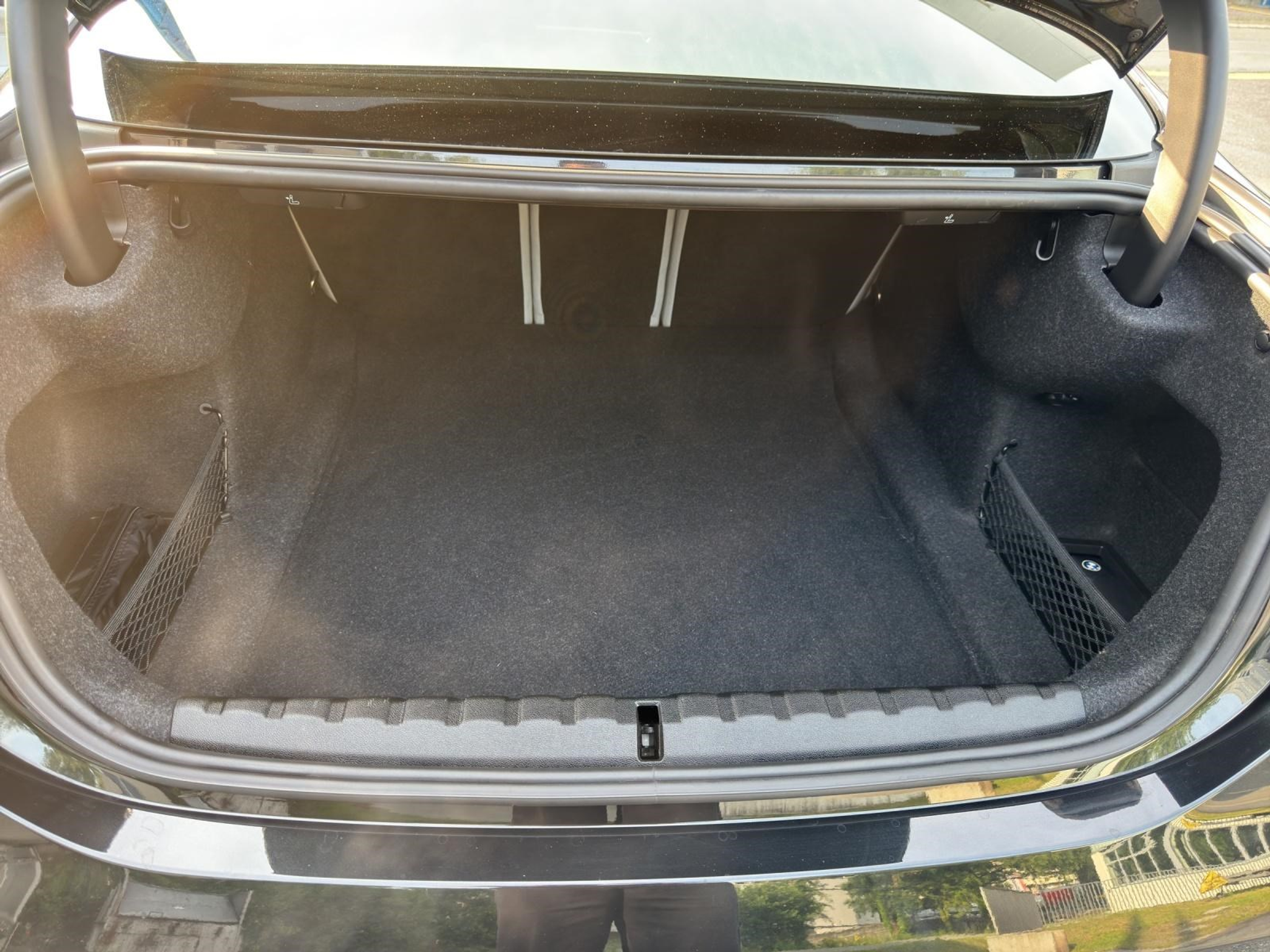 listing desktop thumbnail image 18