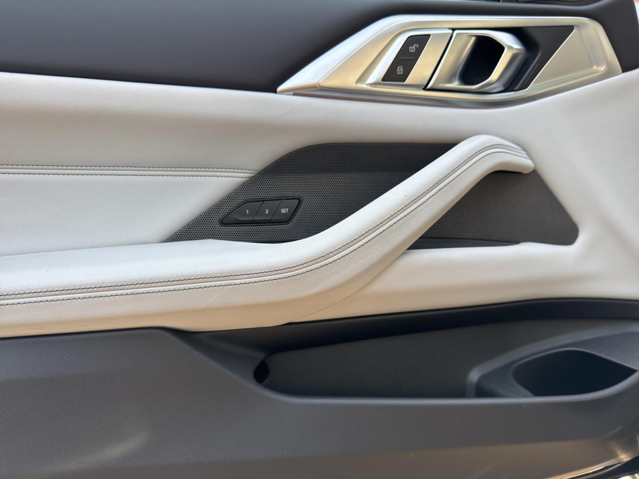 listing desktop thumbnail image 17