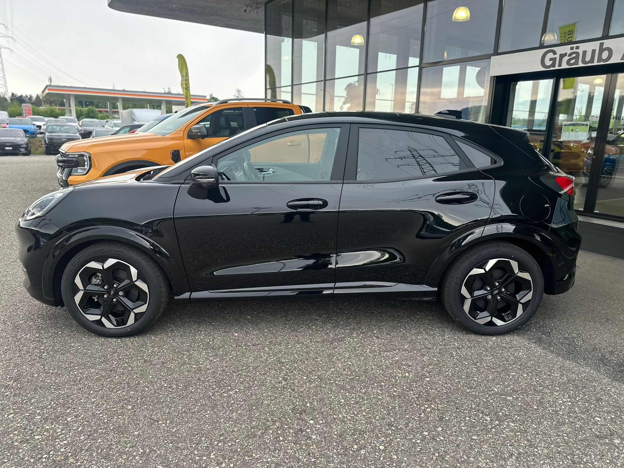 listing desktop thumbnail image 5