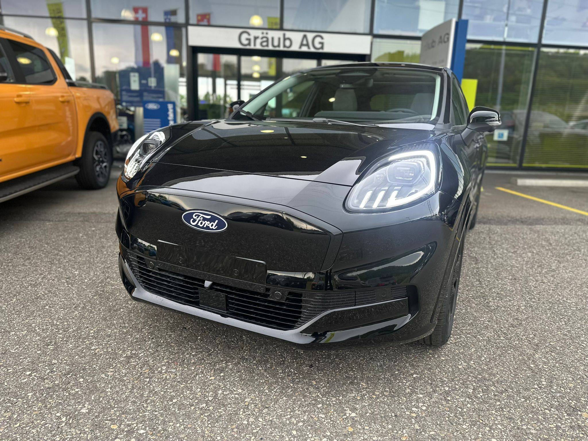 listing desktop thumbnail image 1