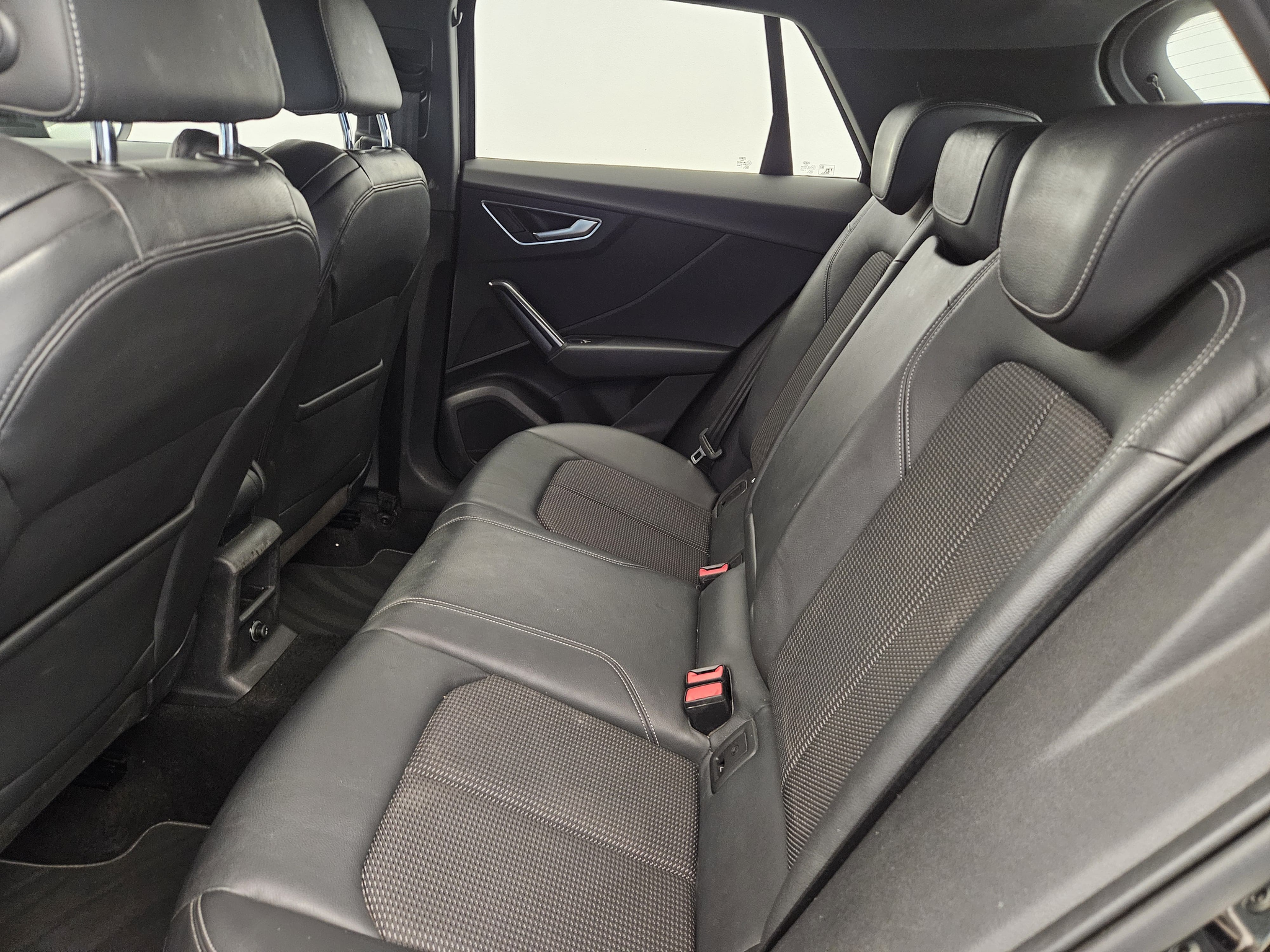 listing desktop thumbnail image 12