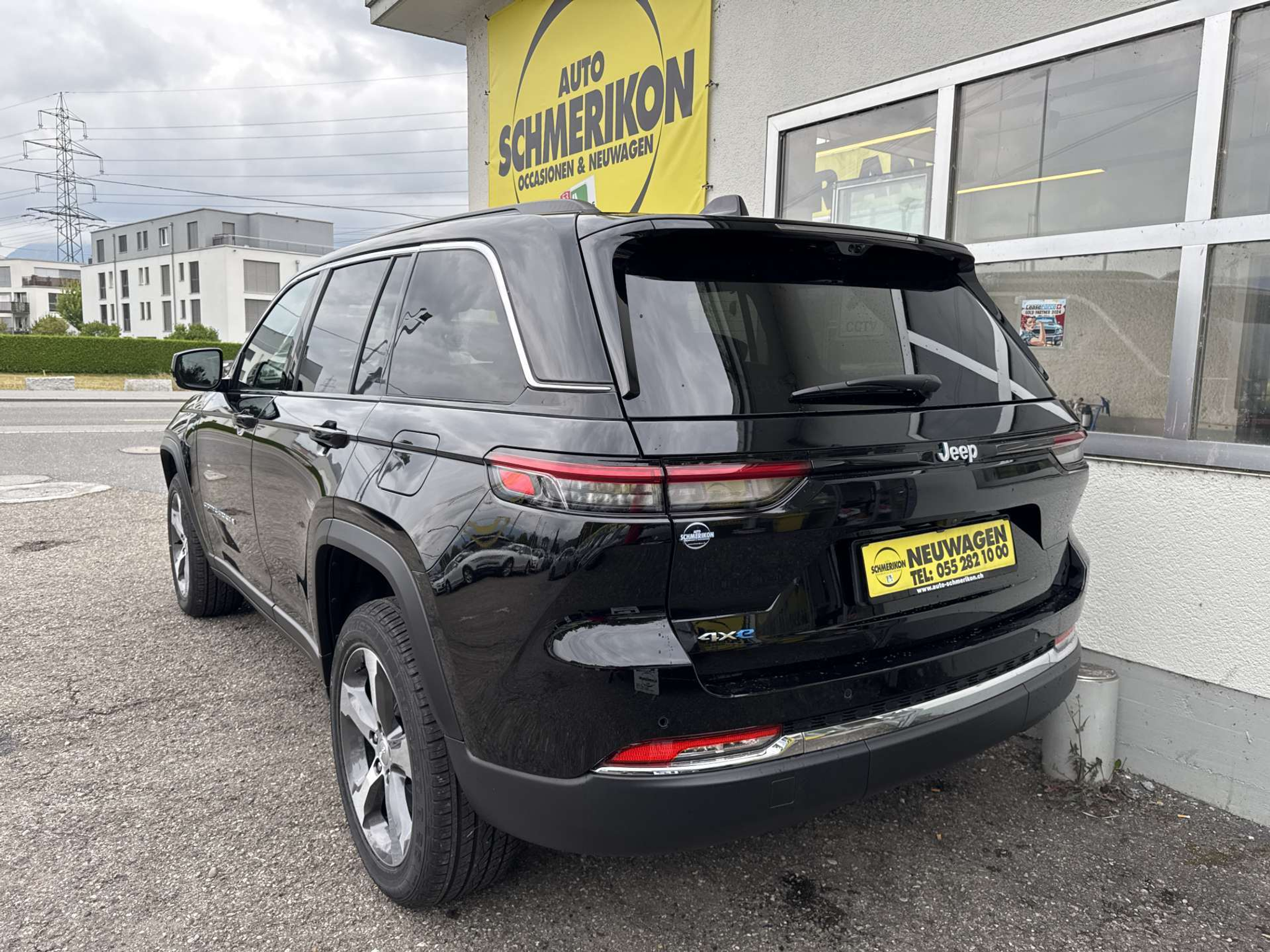 listing desktop thumbnail image 2