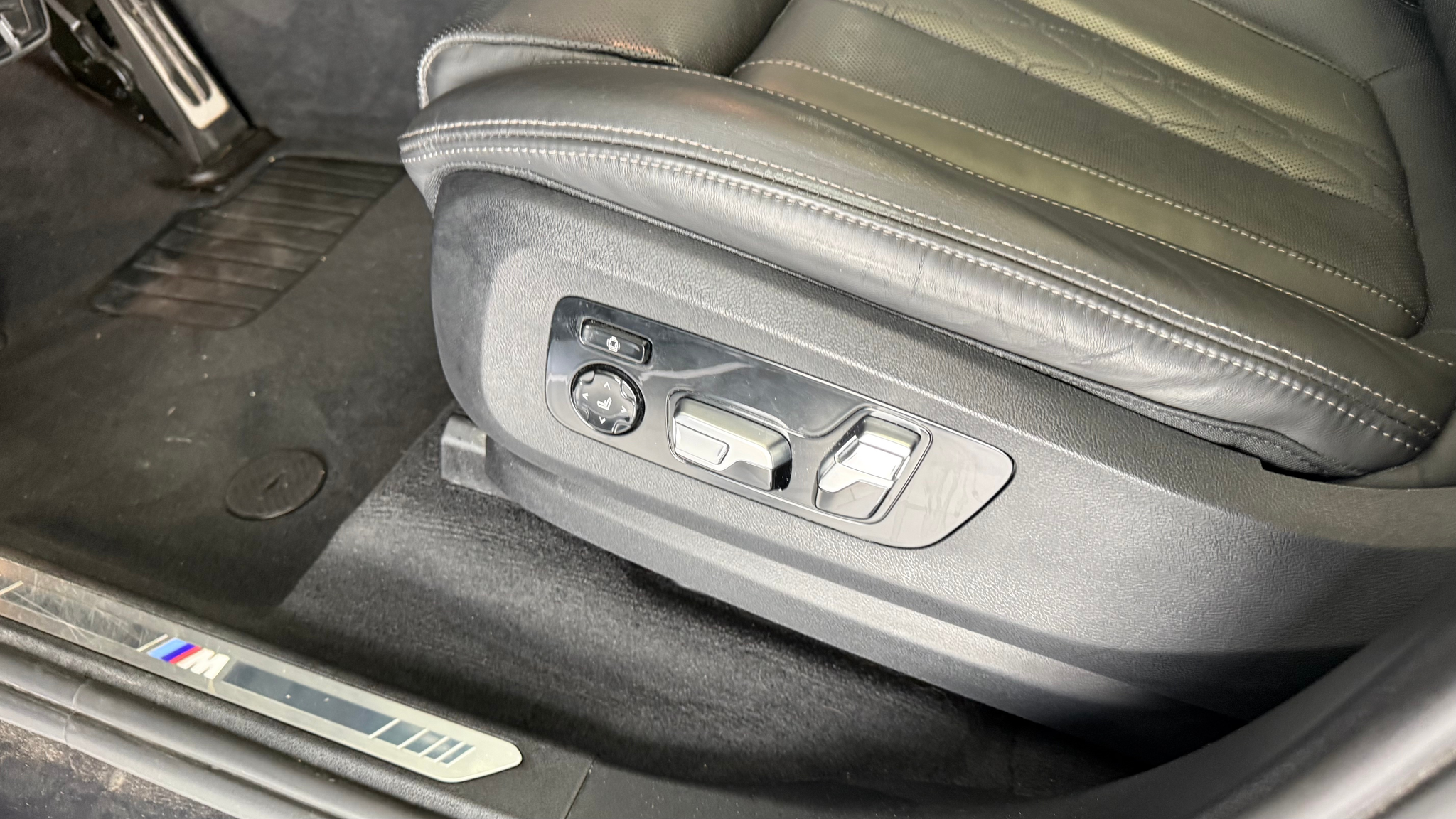 listing desktop thumbnail image 9