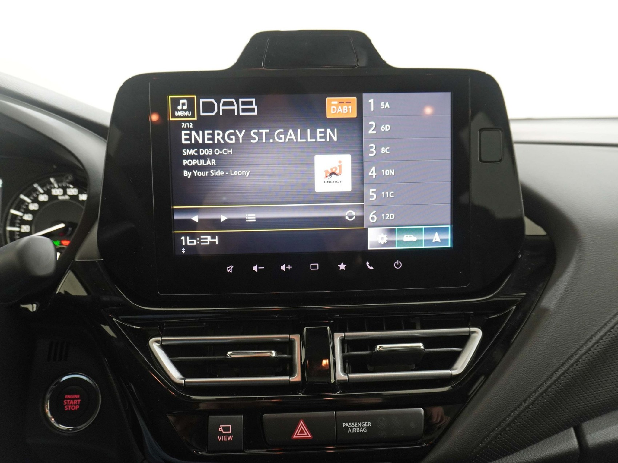 listing desktop thumbnail image 11