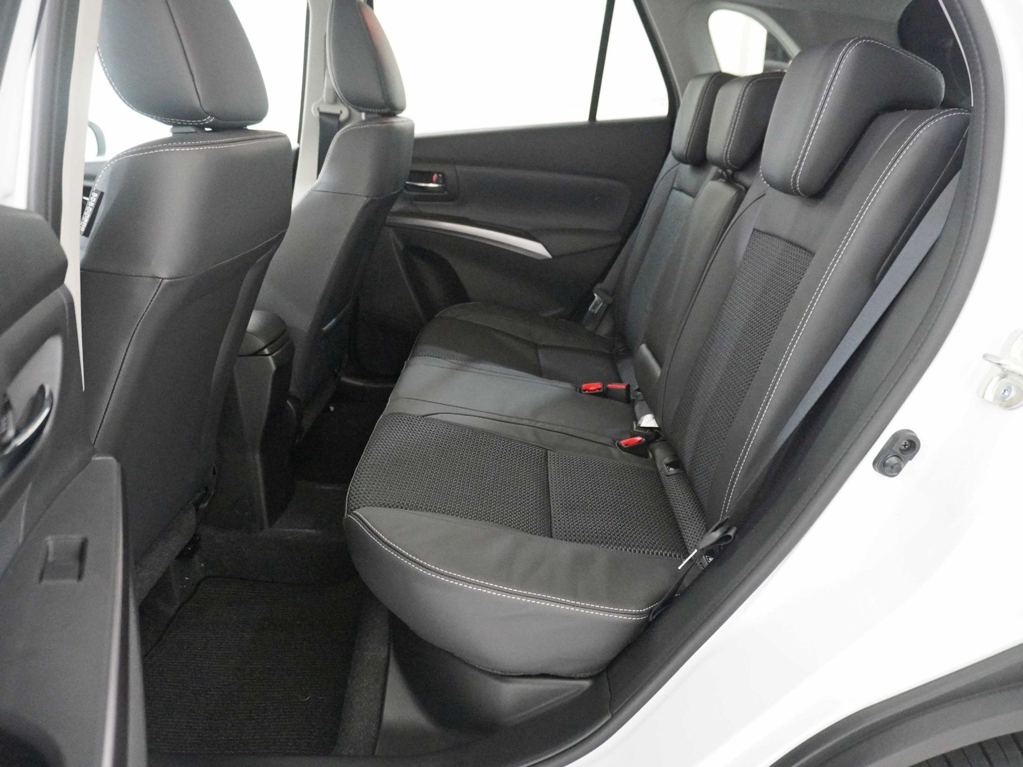 listing desktop thumbnail image 16