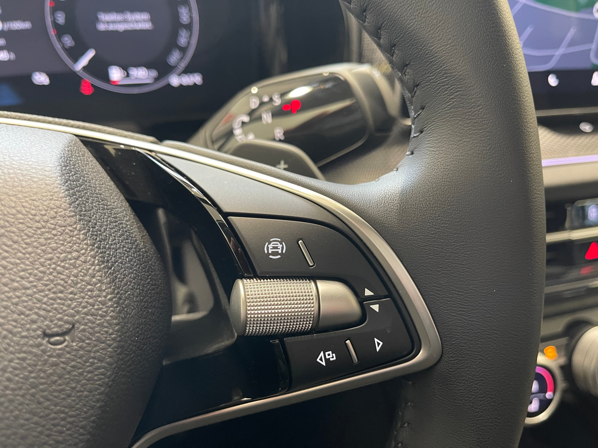 listing desktop thumbnail image 28