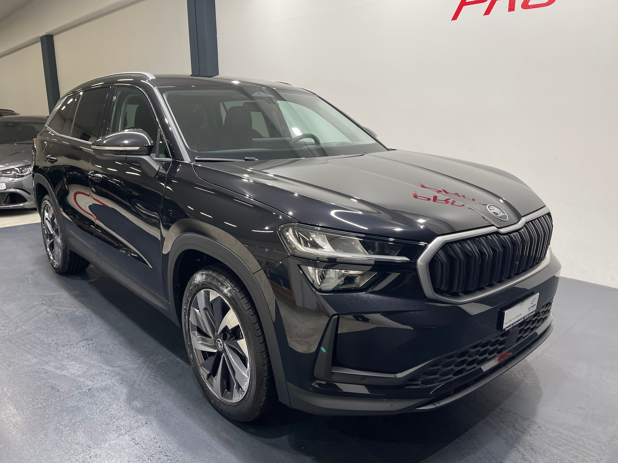 listing desktop thumbnail image 2