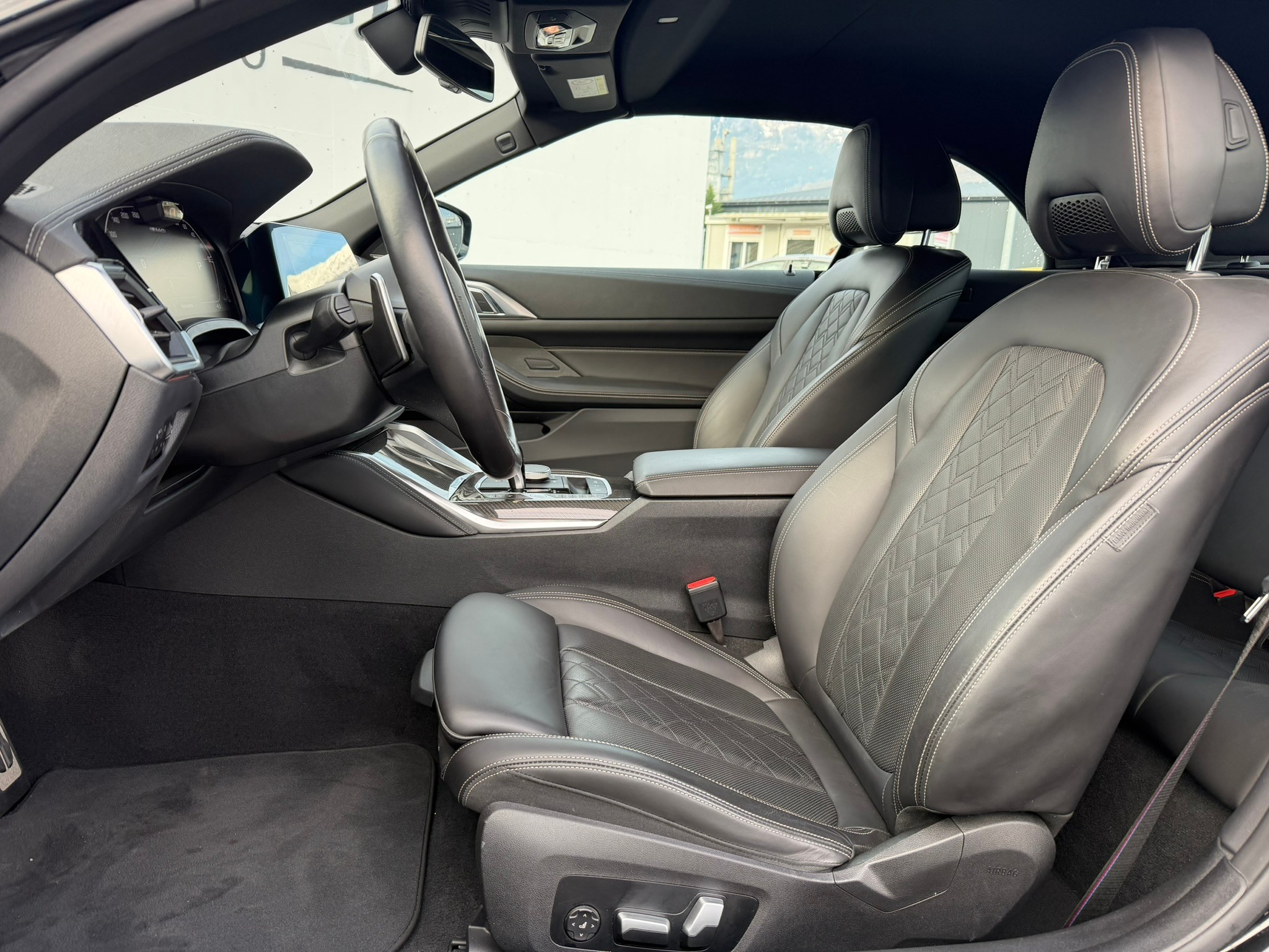 listing desktop thumbnail image 7