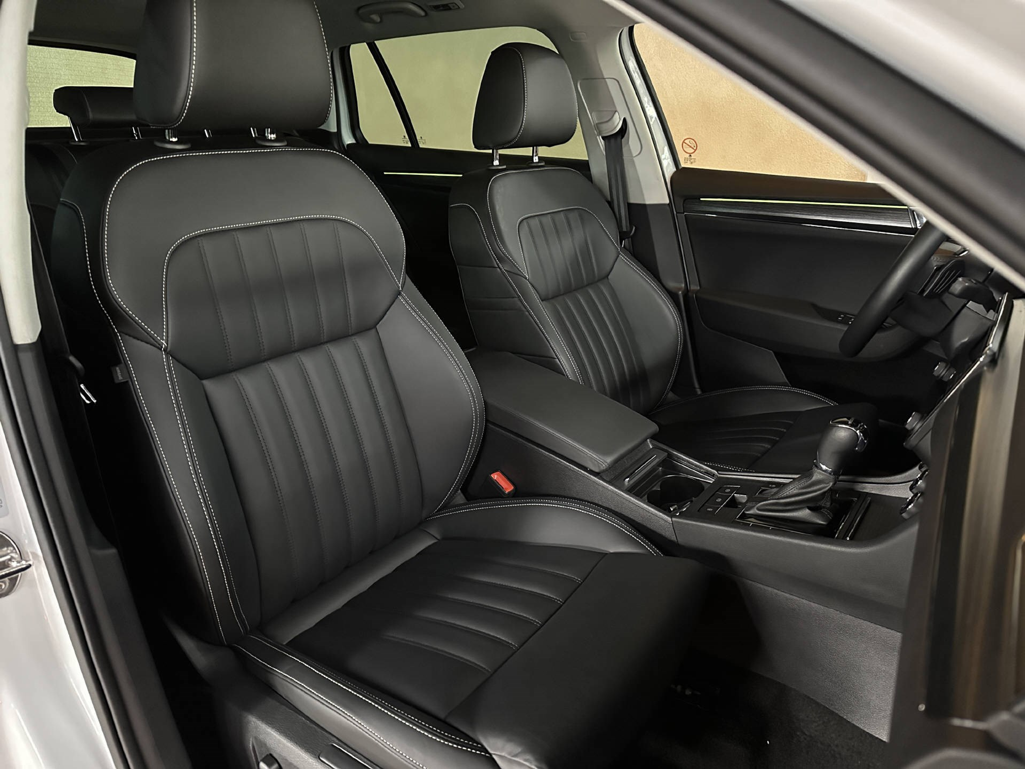 listing desktop thumbnail image 12