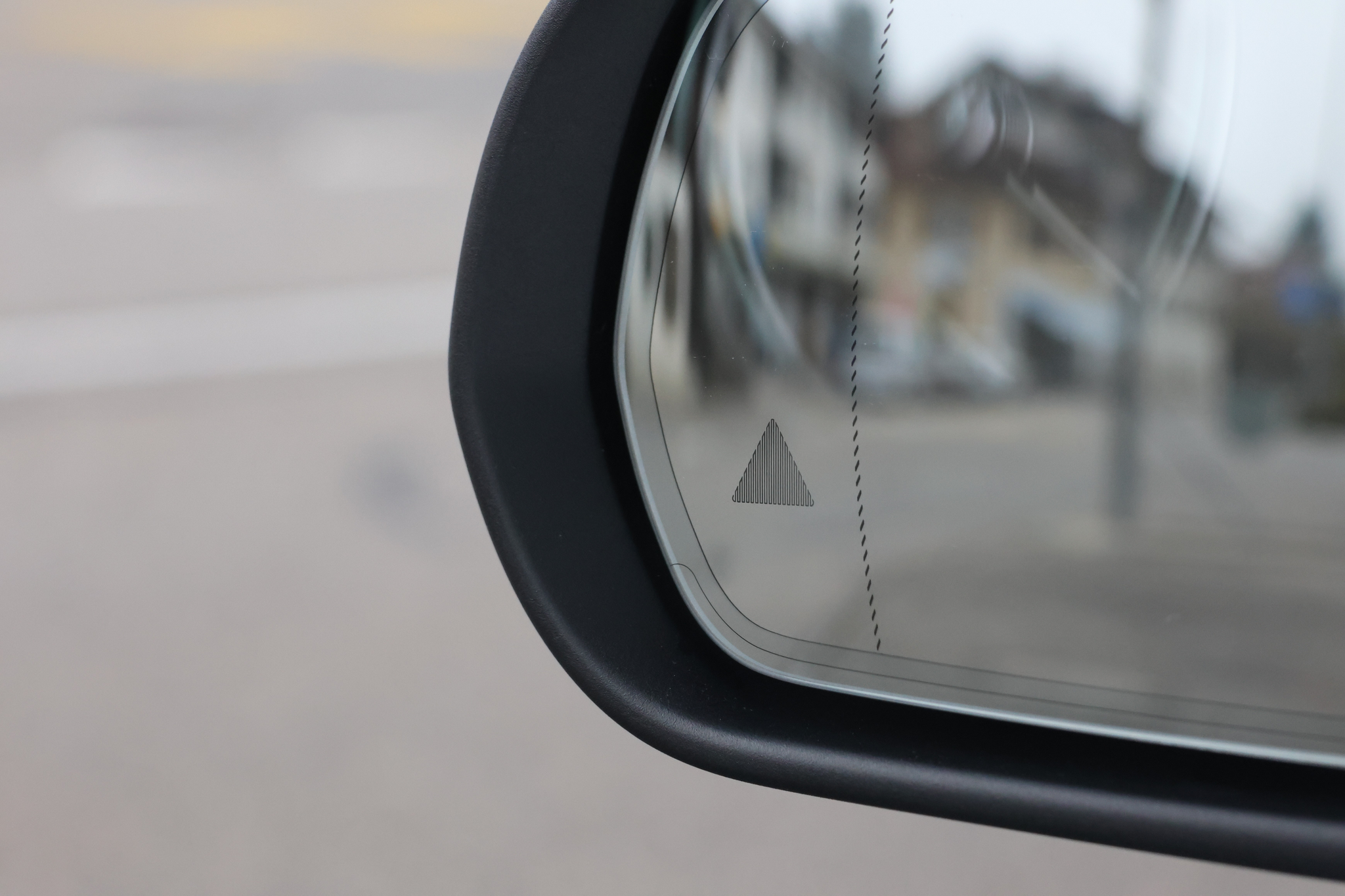 listing desktop thumbnail image 27