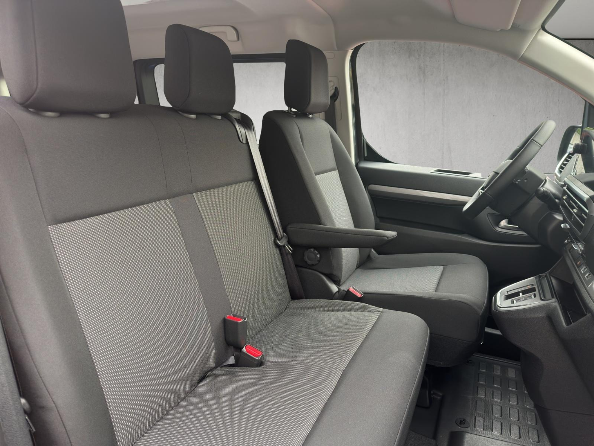 listing desktop thumbnail image 12