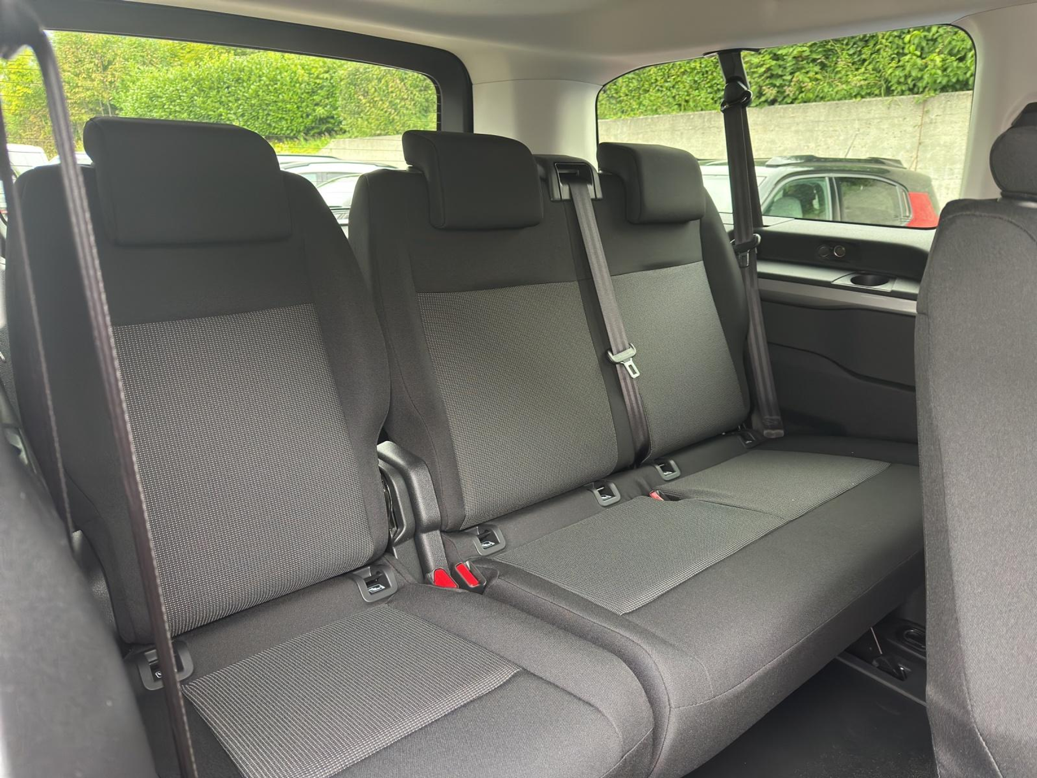 listing desktop thumbnail image 14