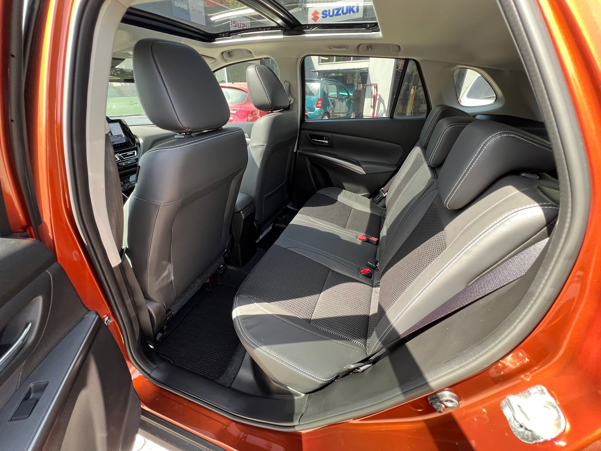 listing desktop thumbnail image 10