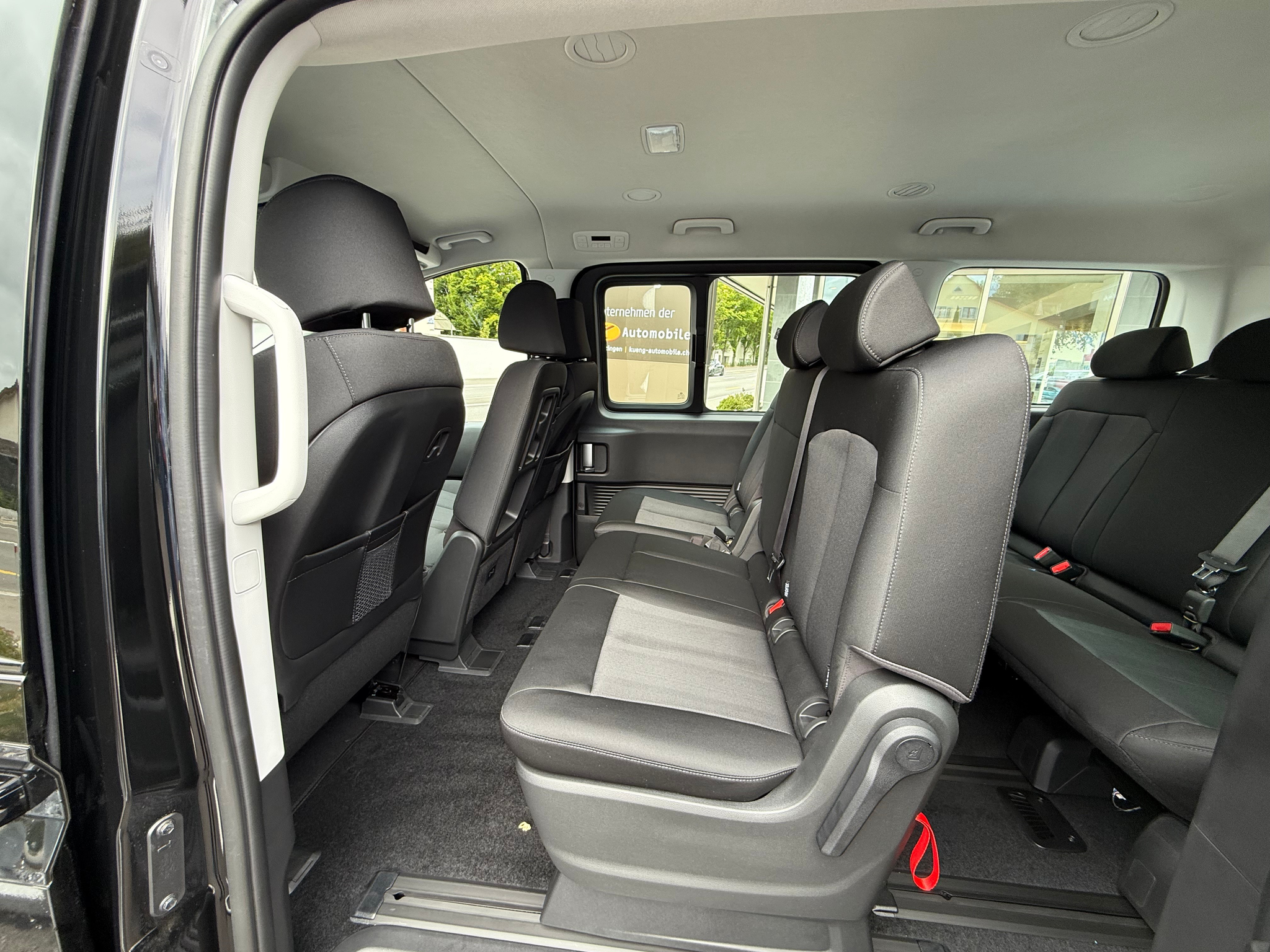 listing desktop thumbnail image 12