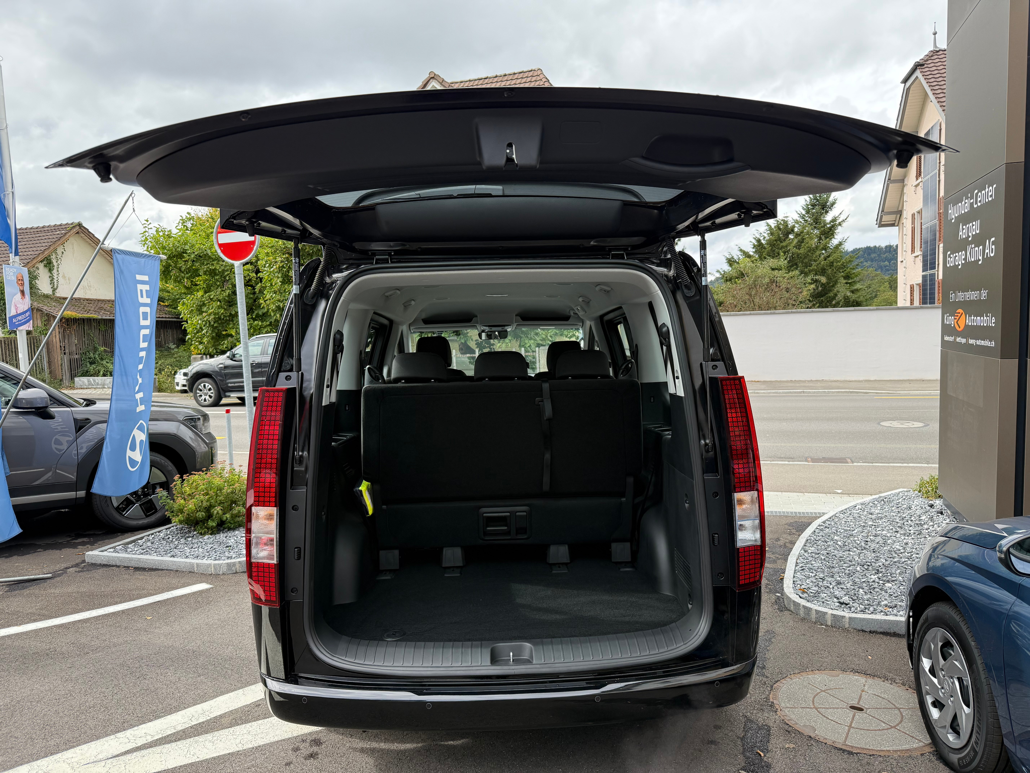 listing desktop thumbnail image 16