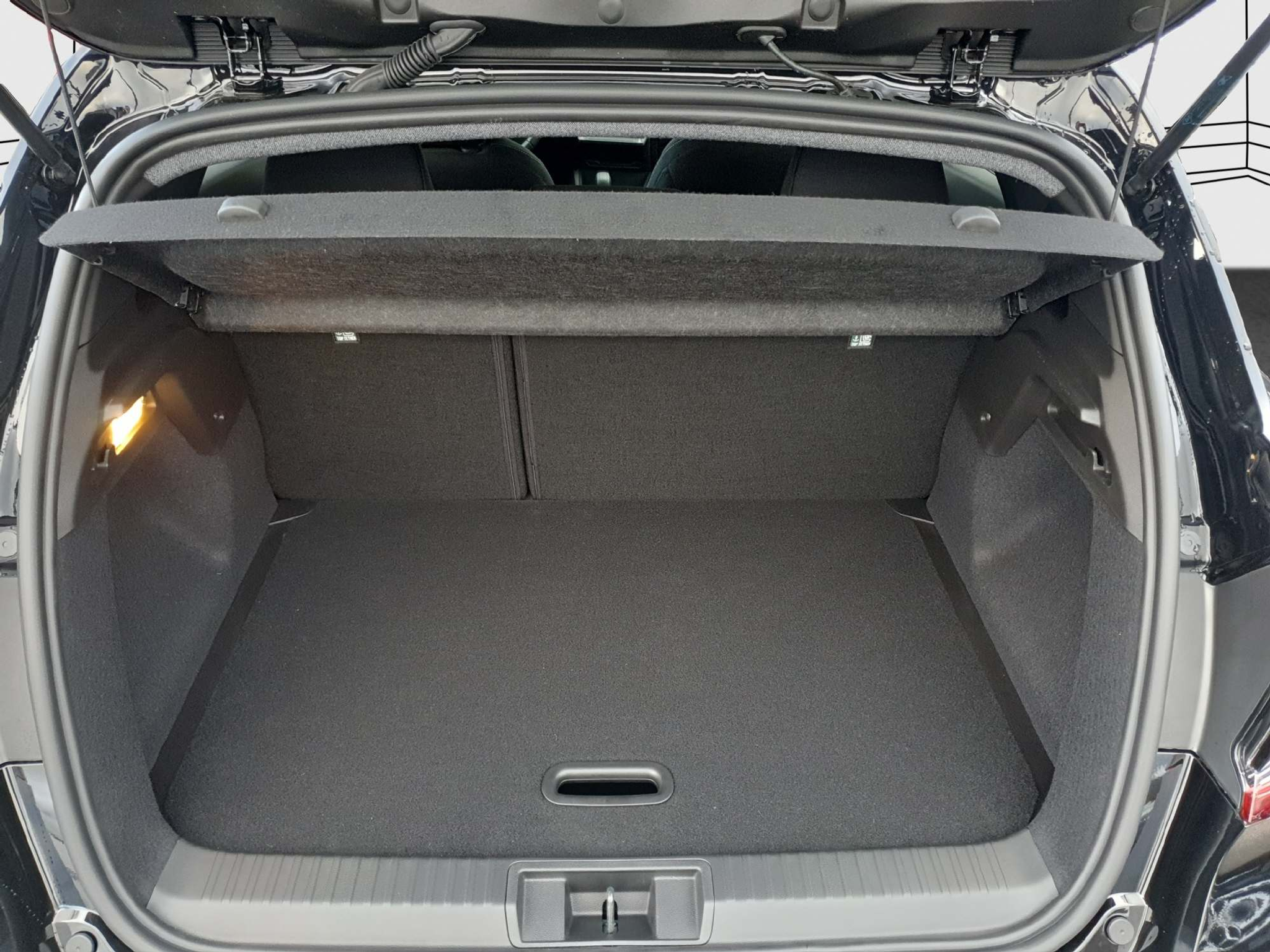 listing desktop thumbnail image 12