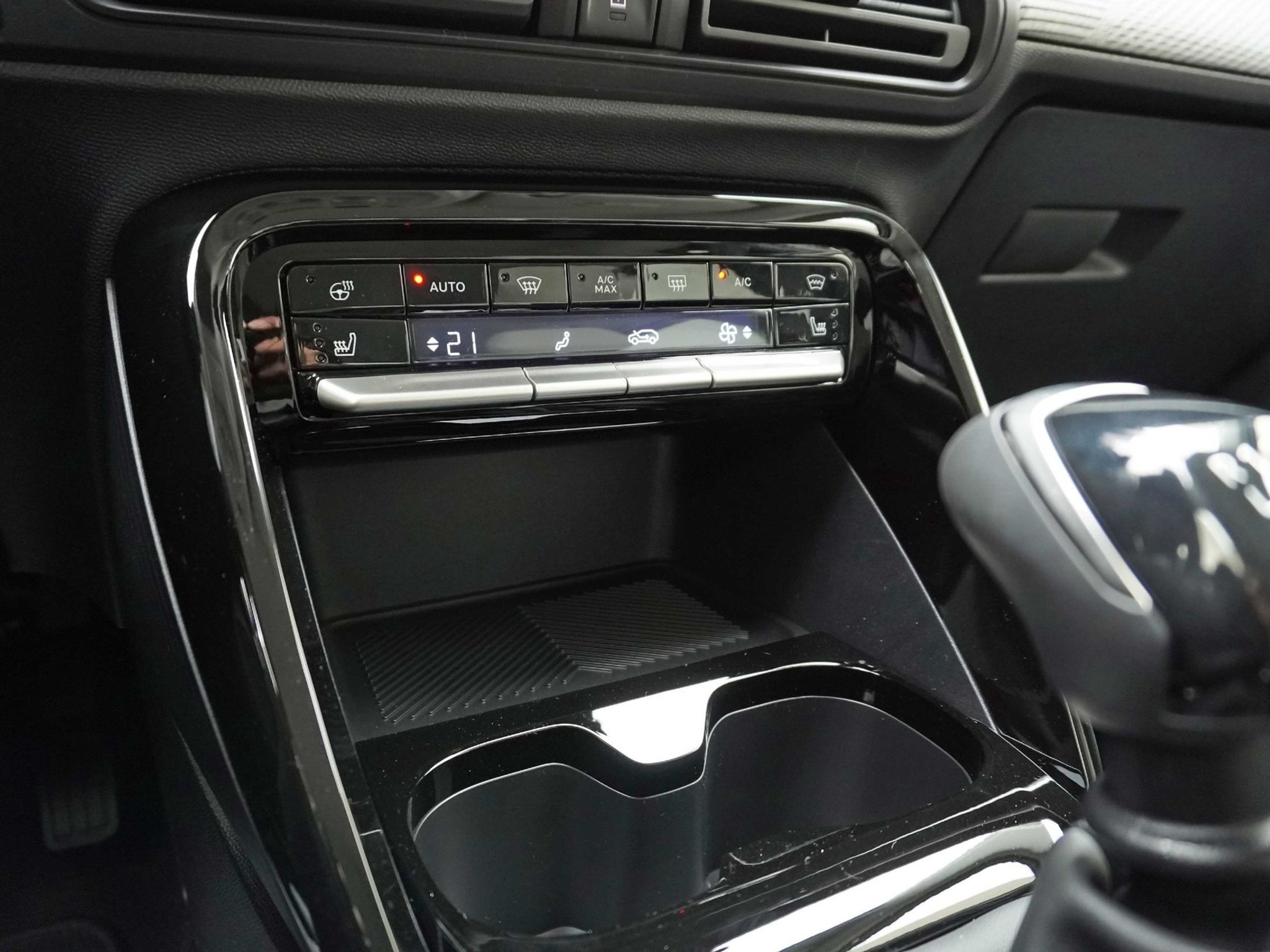 listing desktop thumbnail image 12