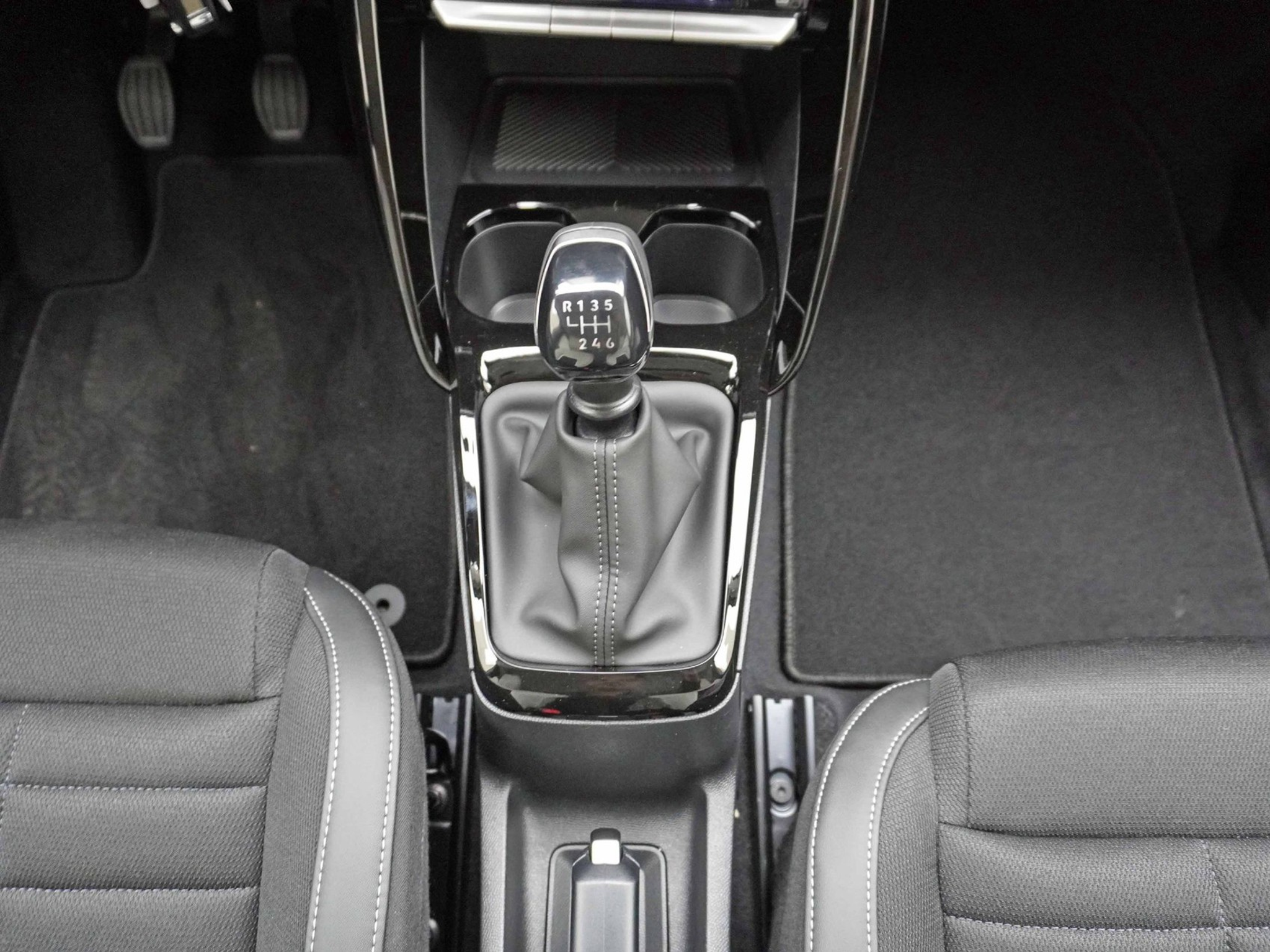 listing desktop thumbnail image 13