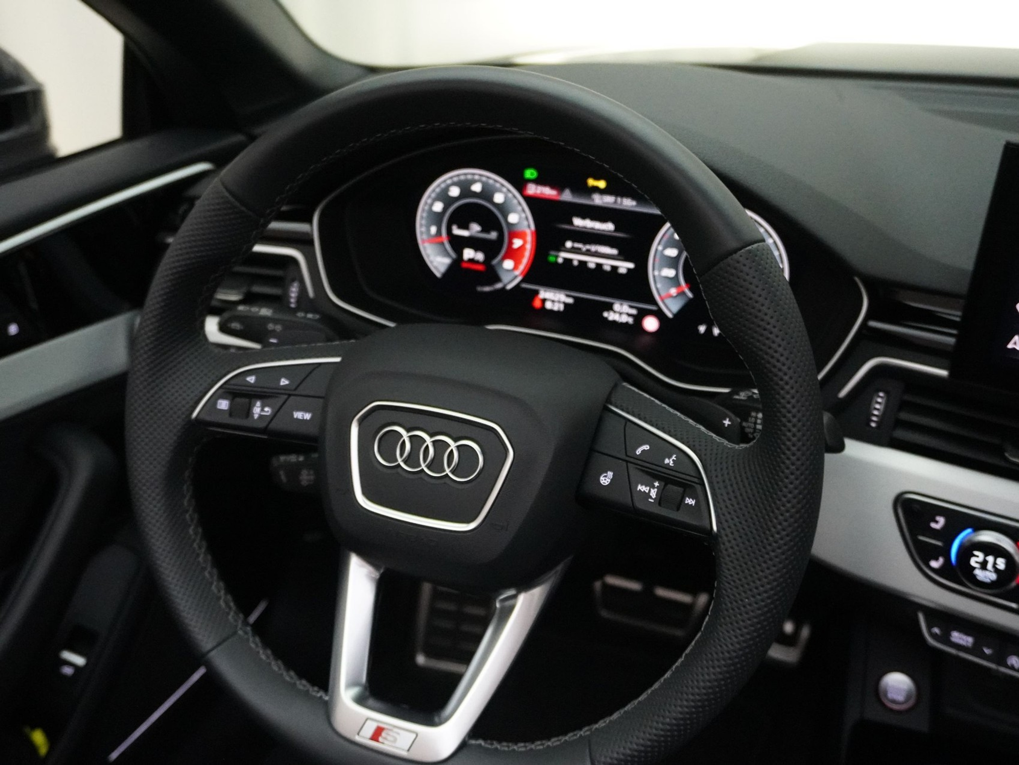 listing desktop thumbnail image 11